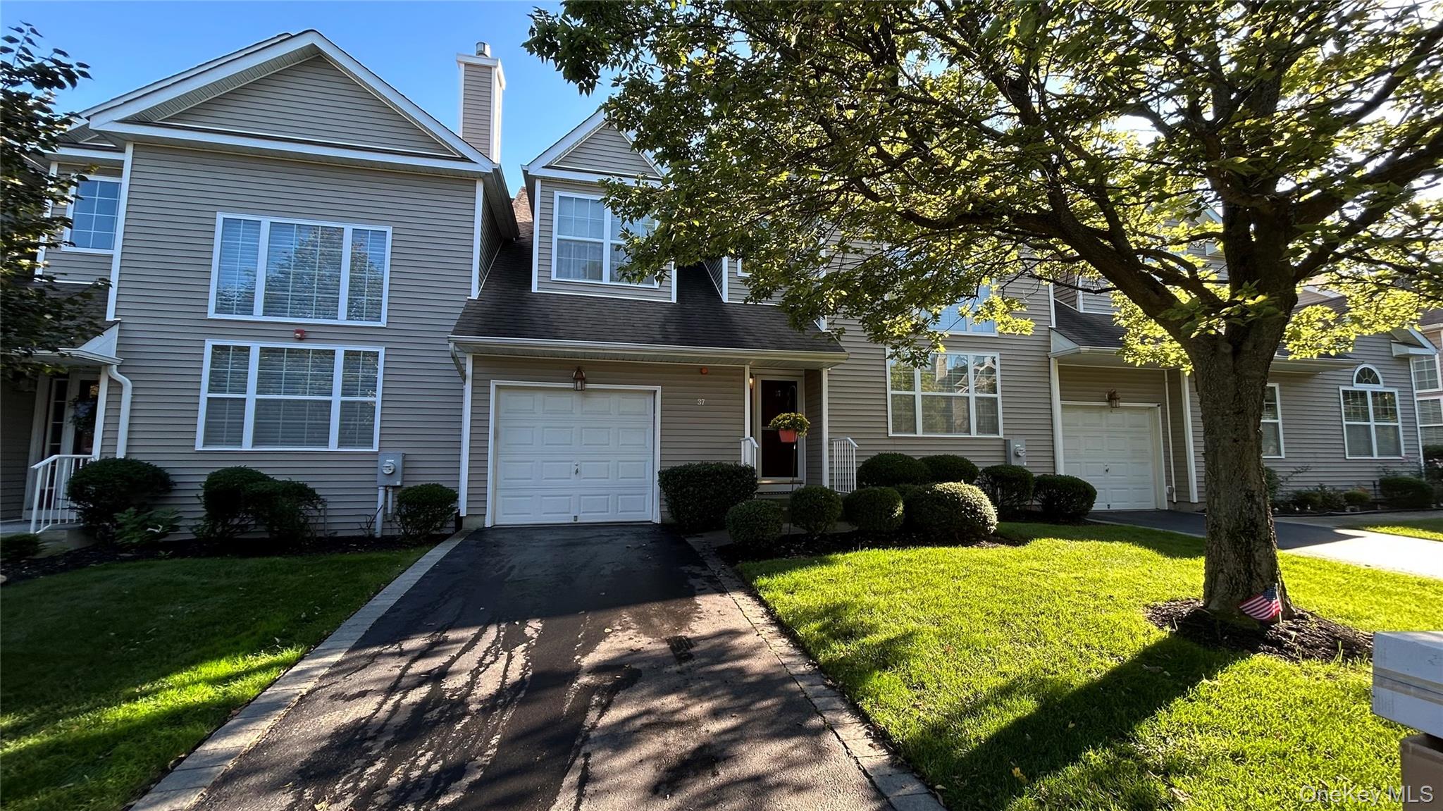 #2 photo, 37 Halley Lane, サフォーク郡 Miller Place , NY 11764