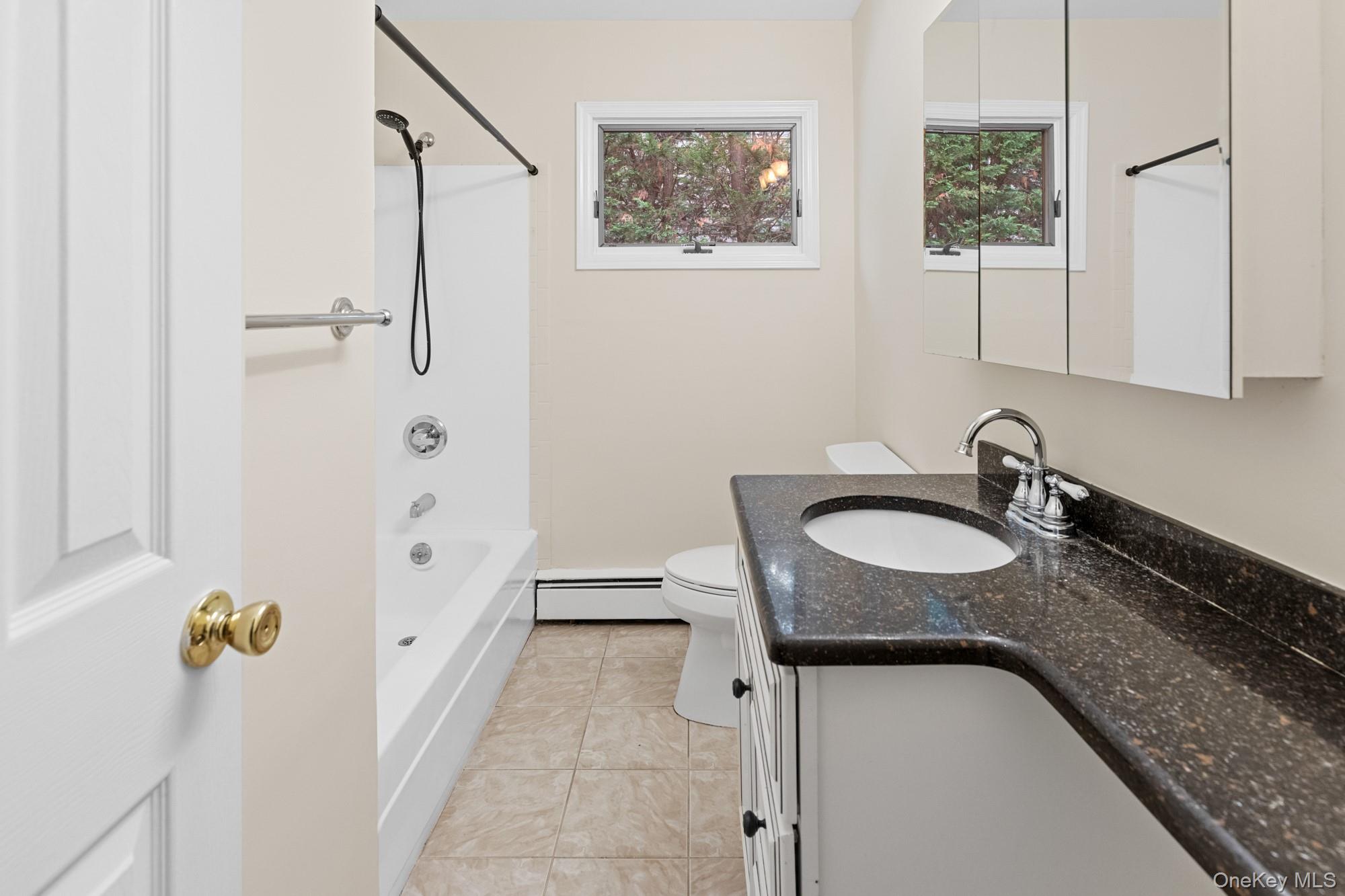 #10 photo, 39 Wellington Avenue, サフォーク郡 Deer Park , NY 11729