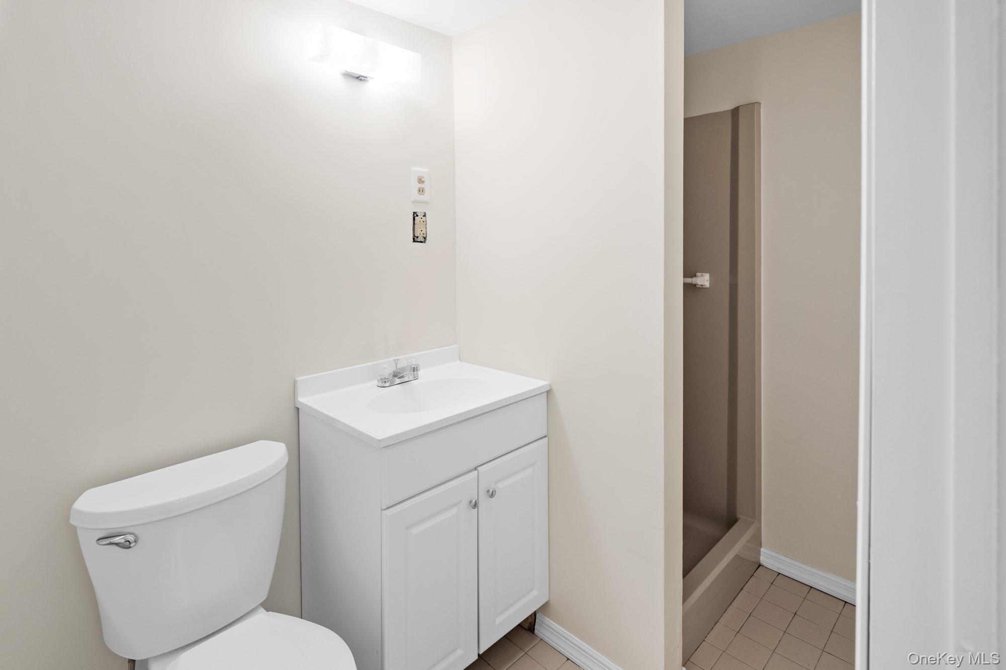 #13 photo, 39 Wellington Avenue, サフォーク郡 Deer Park , NY 11729