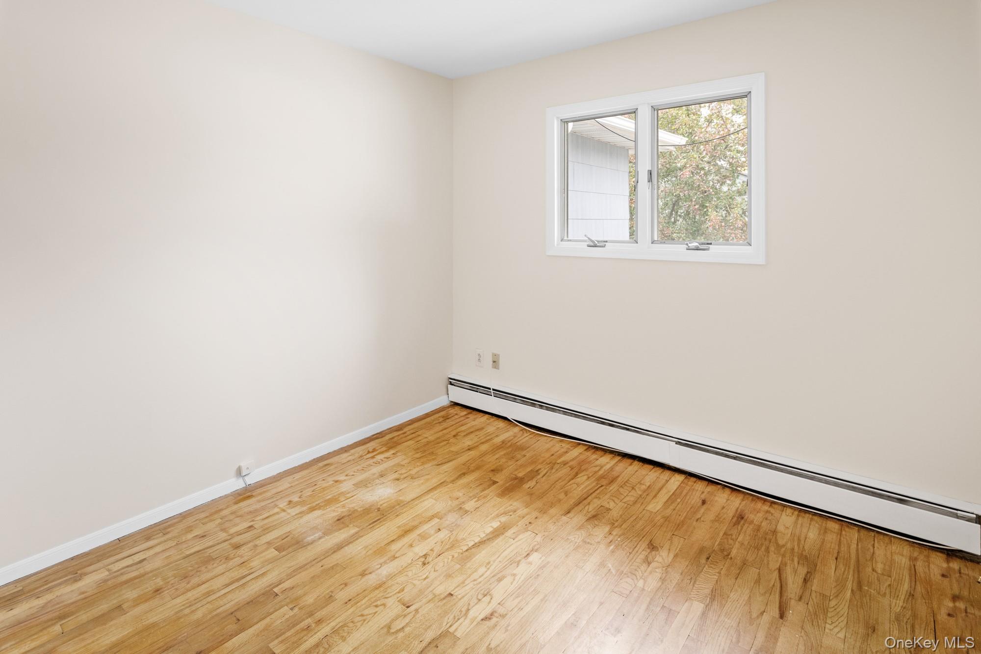 #8 photo, 39 Wellington Avenue, サフォーク郡 Deer Park , NY 11729