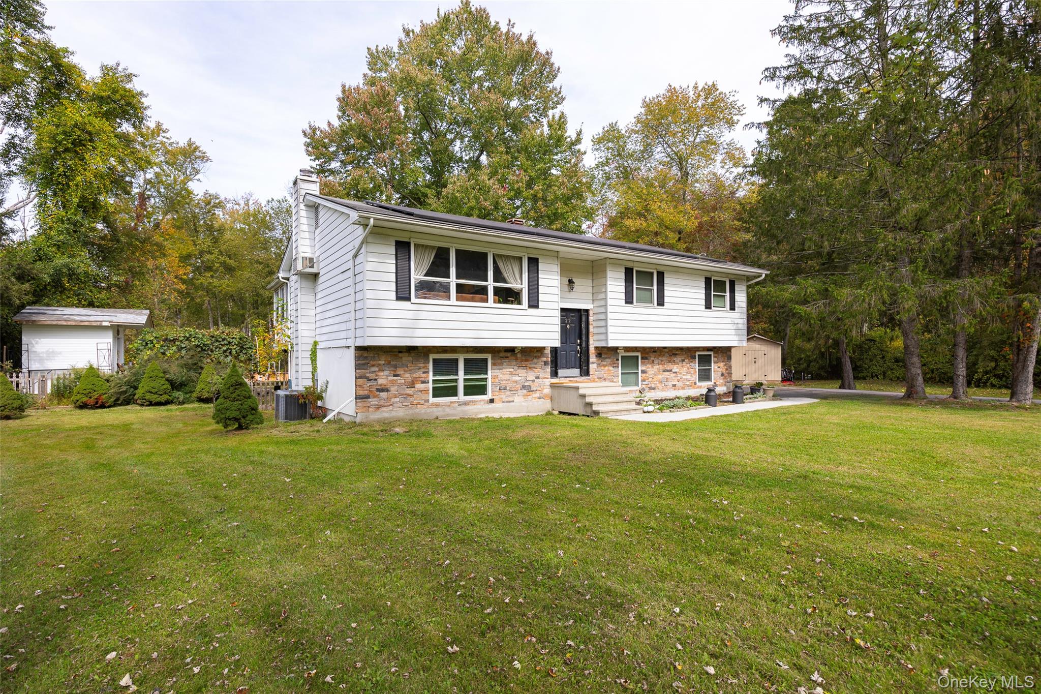 #1 photo, 22 Lenart Place, Hopewell Junction , NY 12533