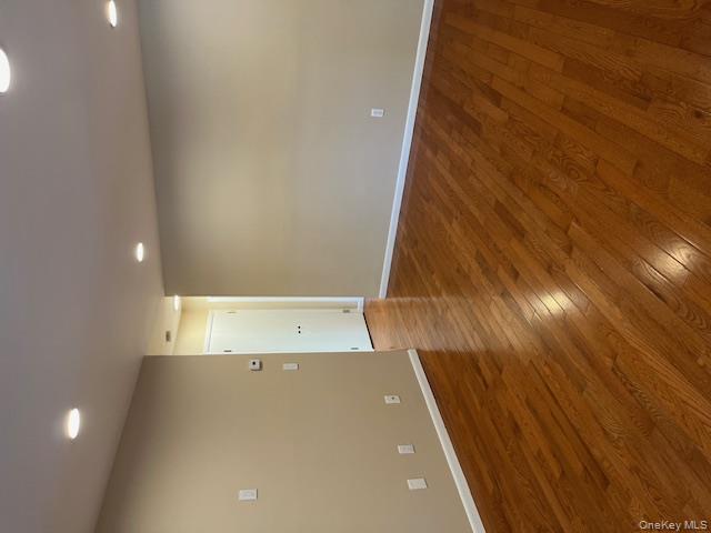 #8 photo, 10 Sierra Vista Lane, Valley Cottage , NY 10989