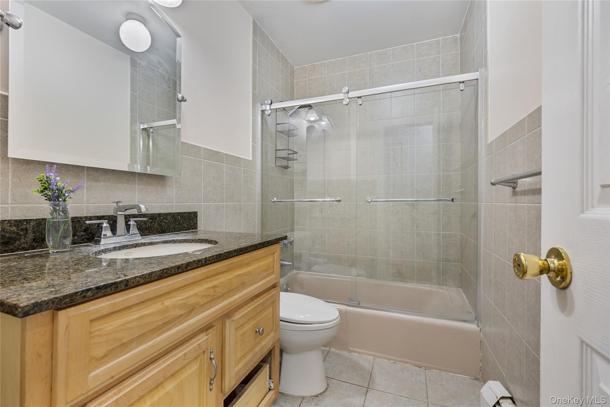 #19 photo, 15 Fairway Oval, Spring Valley , NY 10977