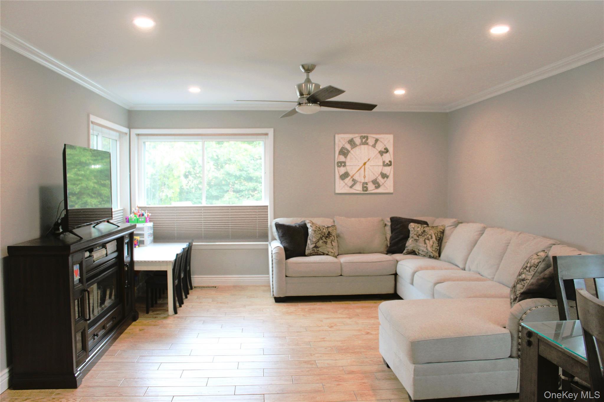 #6 photo, 16 Highview Road, Hopewell Junction , NY 12533