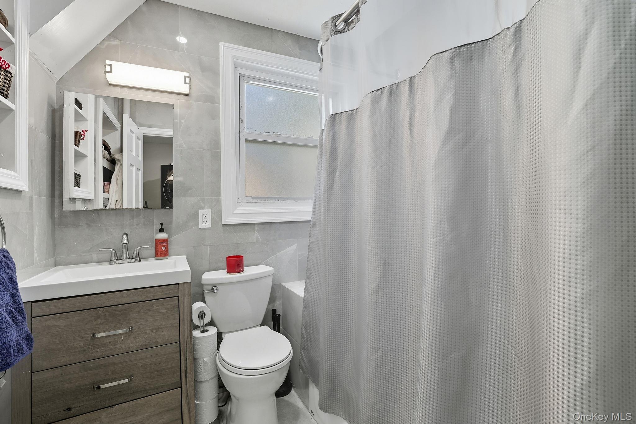 #12 photo, 261 Edwards Place, Yonkers , NY 10703