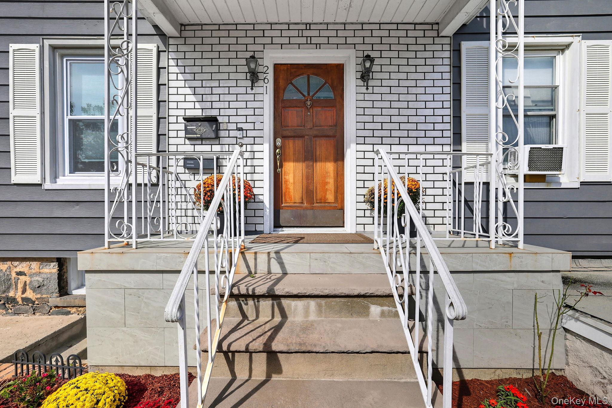 #2 photo, 261 Edwards Place, Yonkers , NY 10703