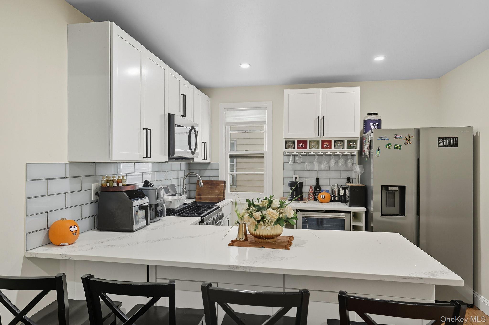 #3 photo, 261 Edwards Place, Yonkers , NY 10703