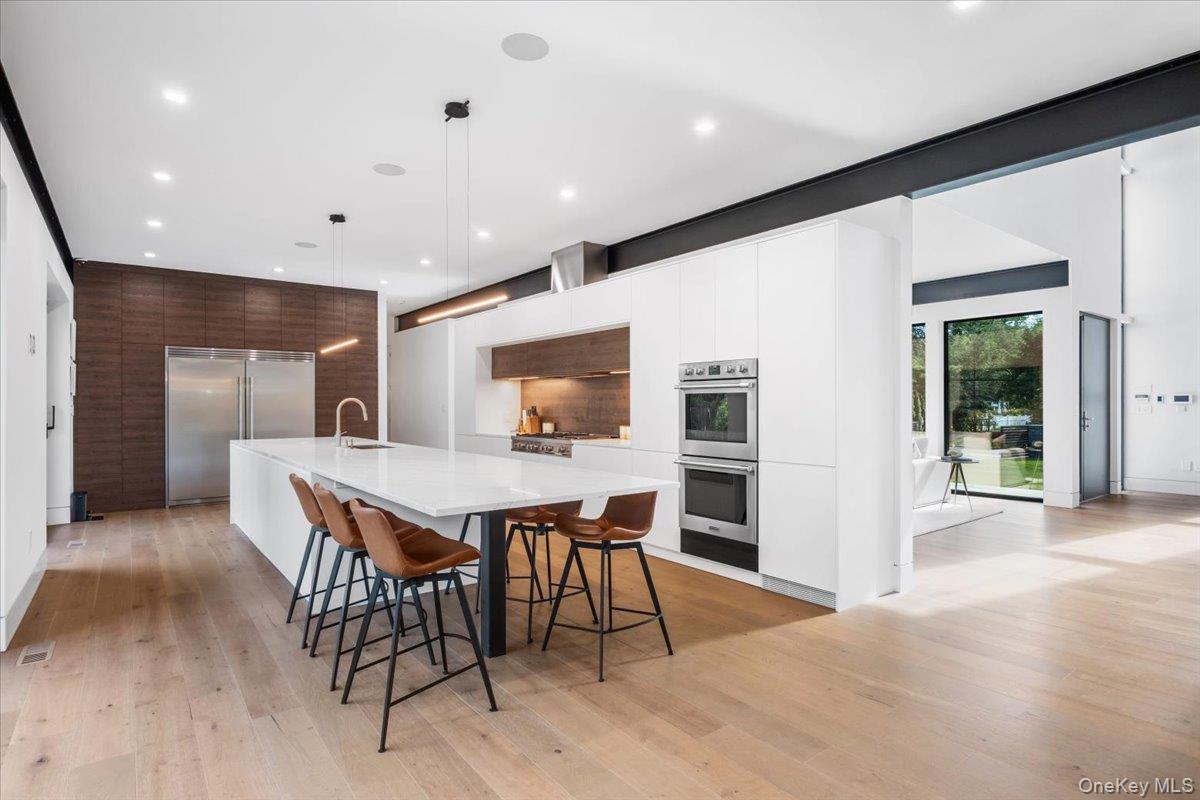 #10 photo, 800 Rushmore Avenue, Mamaroneck , NY 10543