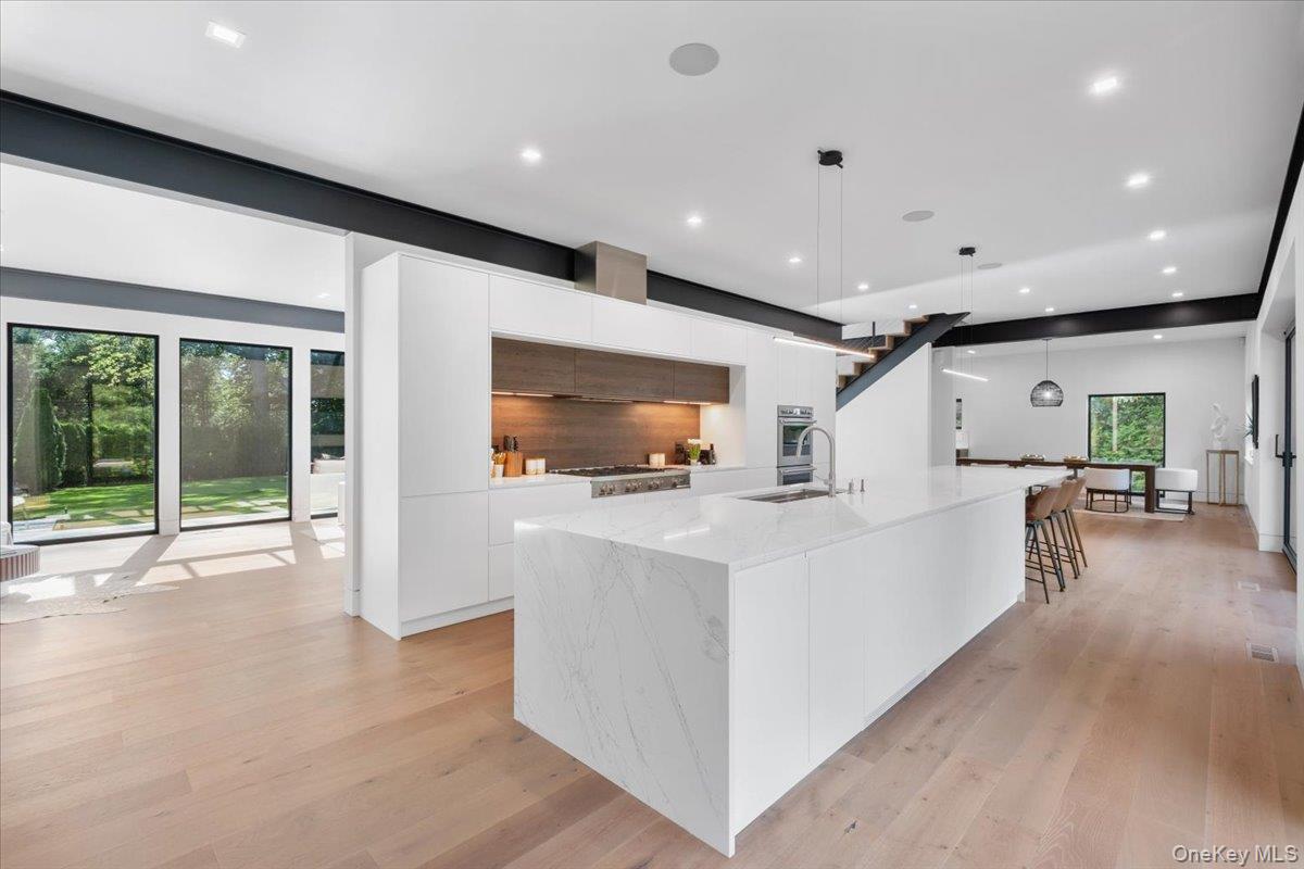 #14 photo, 800 Rushmore Avenue, Mamaroneck , NY 10543