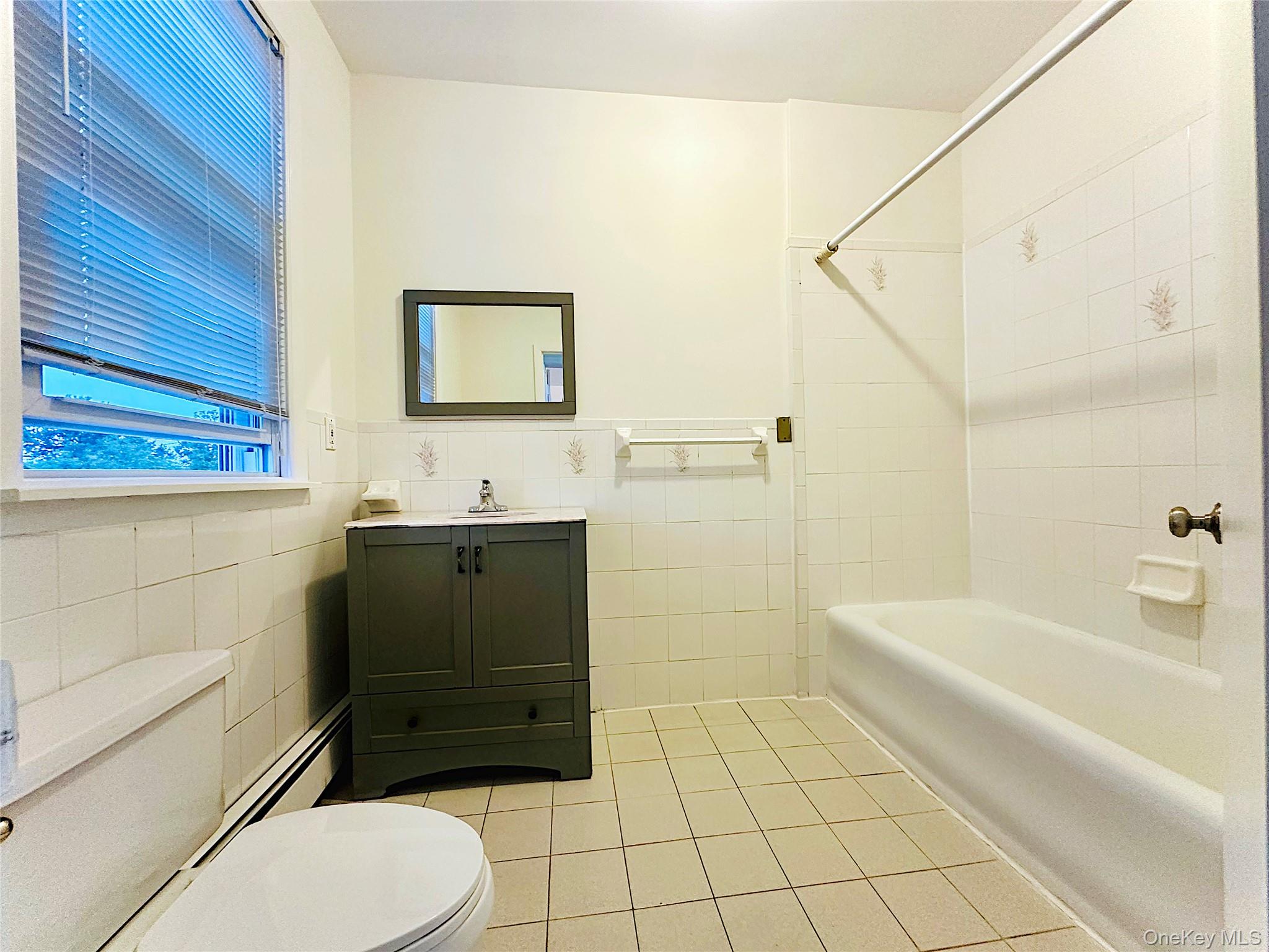 #13 photo, 4 Bancker Place, New Rochelle , NY 10805