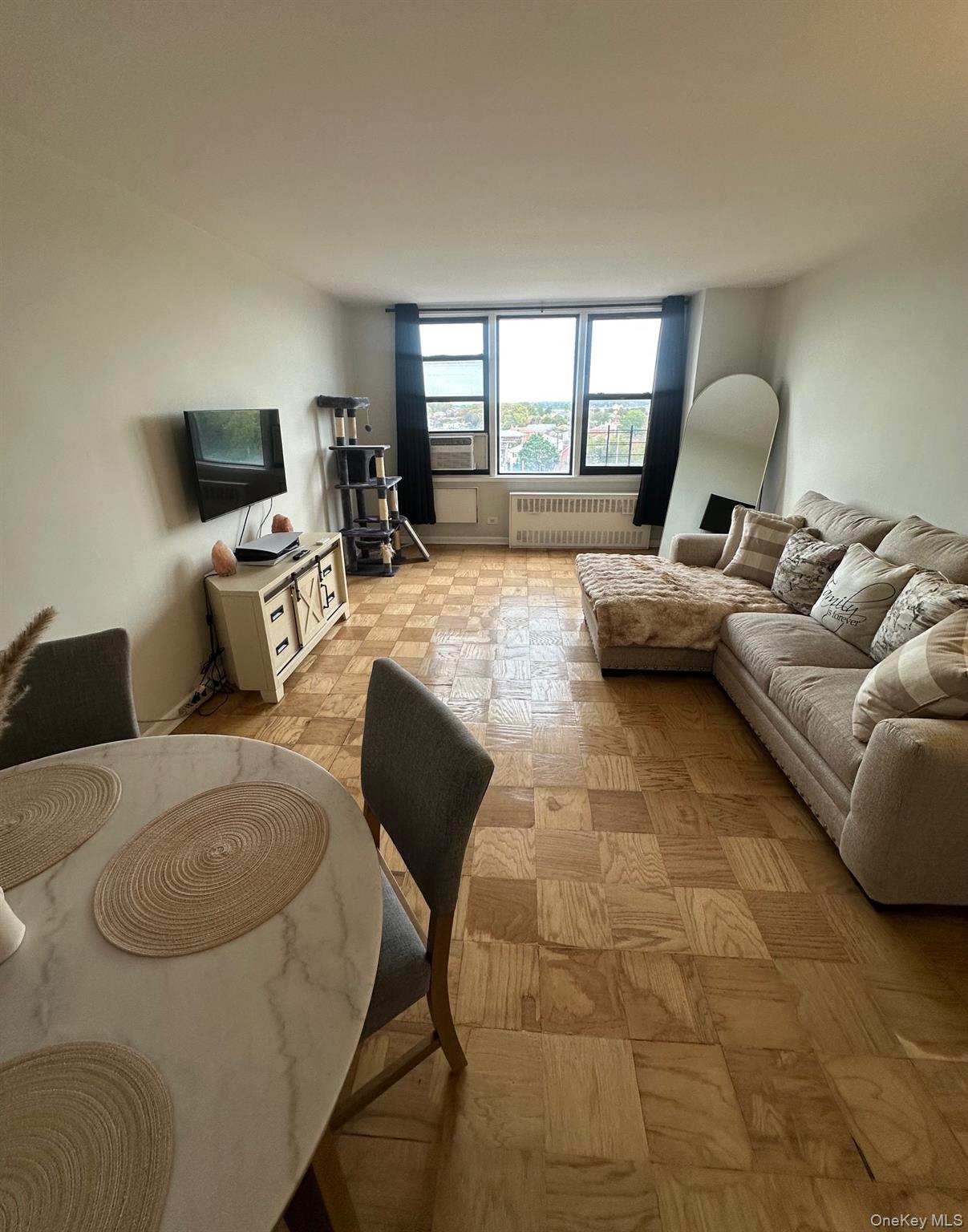 #12 photo, 3121 Middletown Road, Bronx , NY 10461