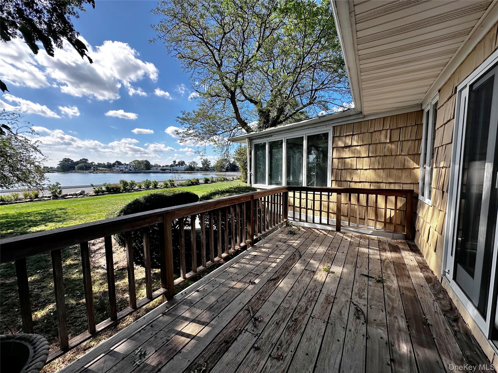 #1 photo, 1090 Bayhead Drive, Mamaroneck , NY 10543