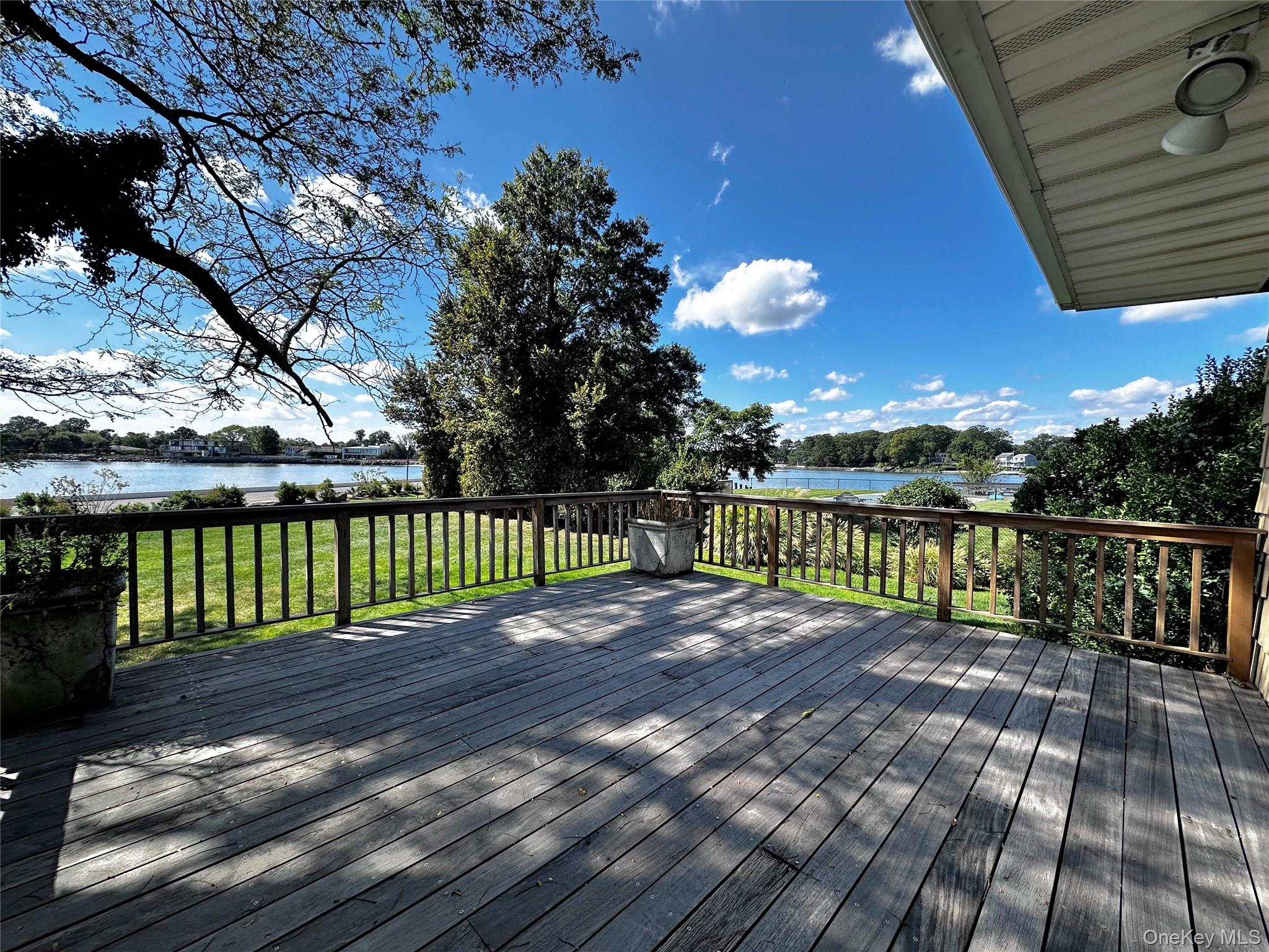 #11 photo, 1090 Bayhead Drive, Mamaroneck , NY 10543