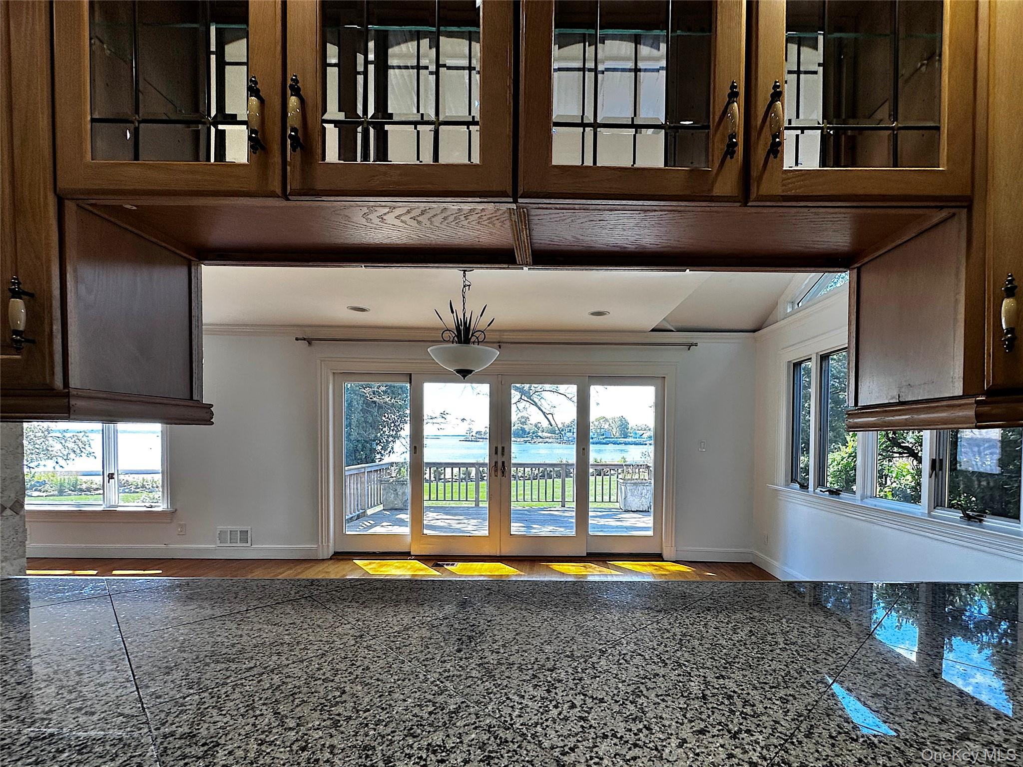 #6 photo, 1090 Bayhead Drive, Mamaroneck , NY 10543