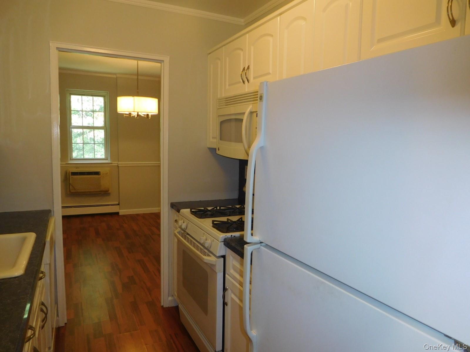 #13 photo, 3 Consulate Drive, Tuckahoe , NY 10707