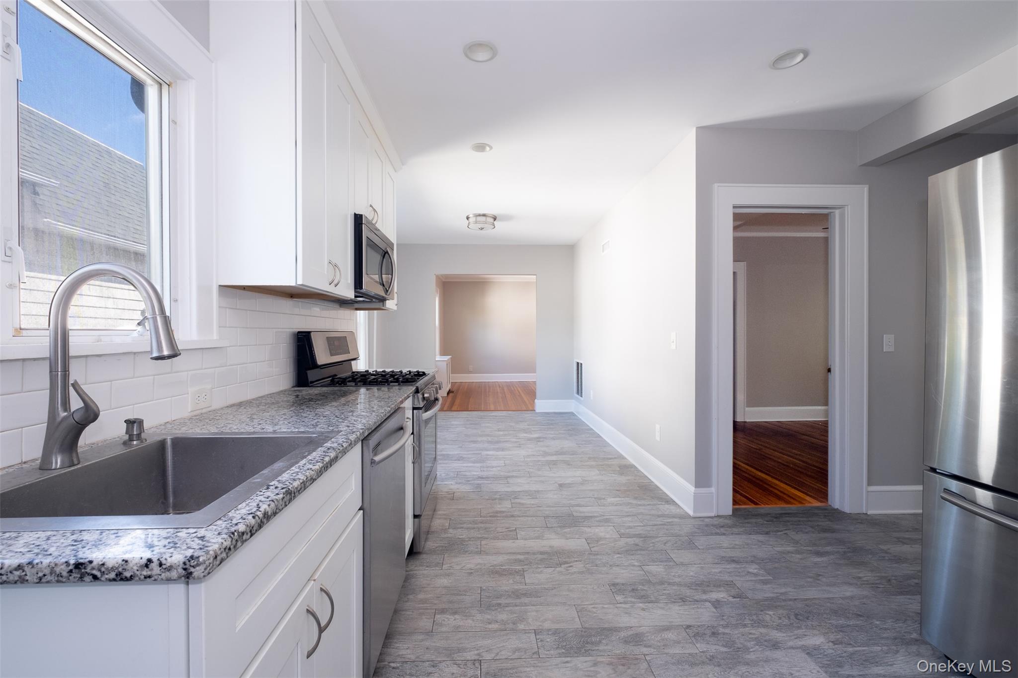 #5 photo, 1306 Henry Avenue, Mamaroneck , NY 10543