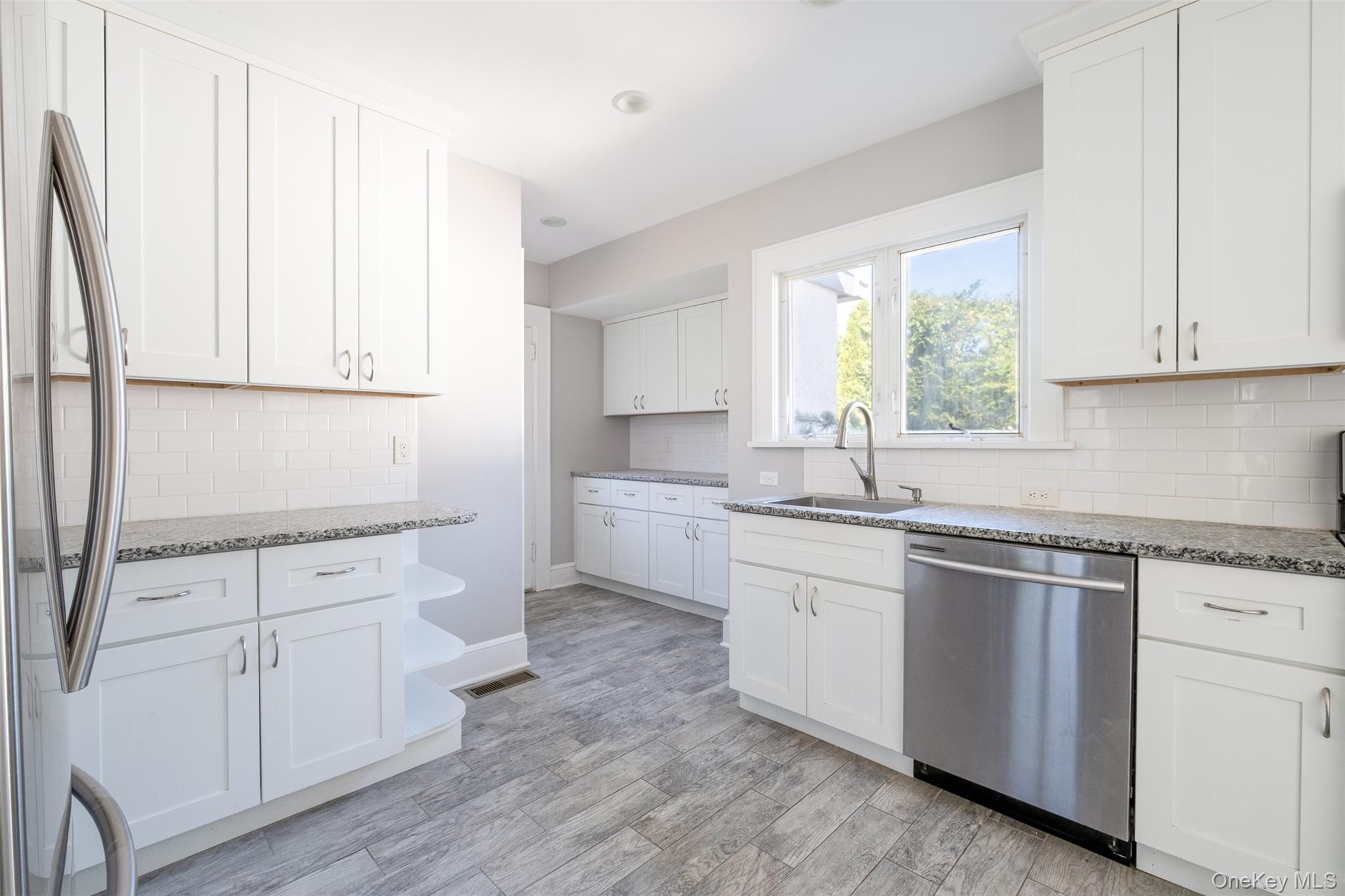 #8 photo, 1306 Henry Avenue, Mamaroneck , NY 10543