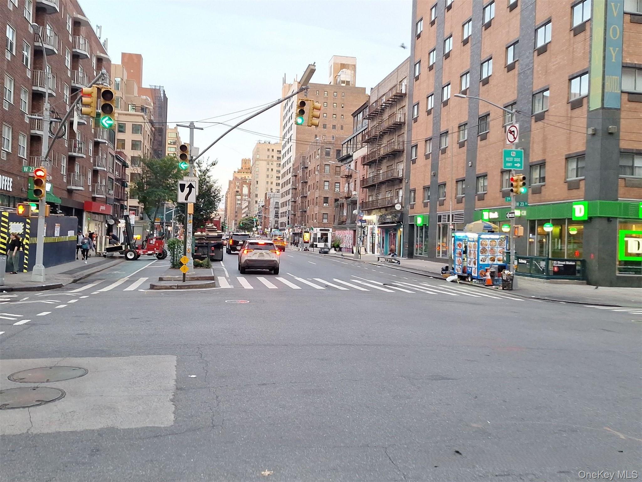 #4 photo, 170 W 23rd Street, New York (Manhattan) , NY 10011