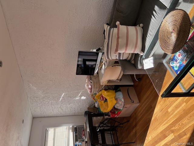 #12 photo, 3231 71 Street, クイーンズ区 East Elmhurst , NY 11370