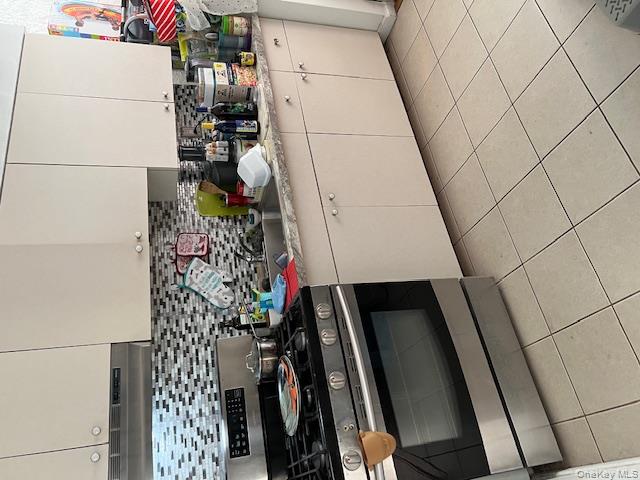 #13 photo, 3231 71 Street, クイーンズ区 East Elmhurst , NY 11370