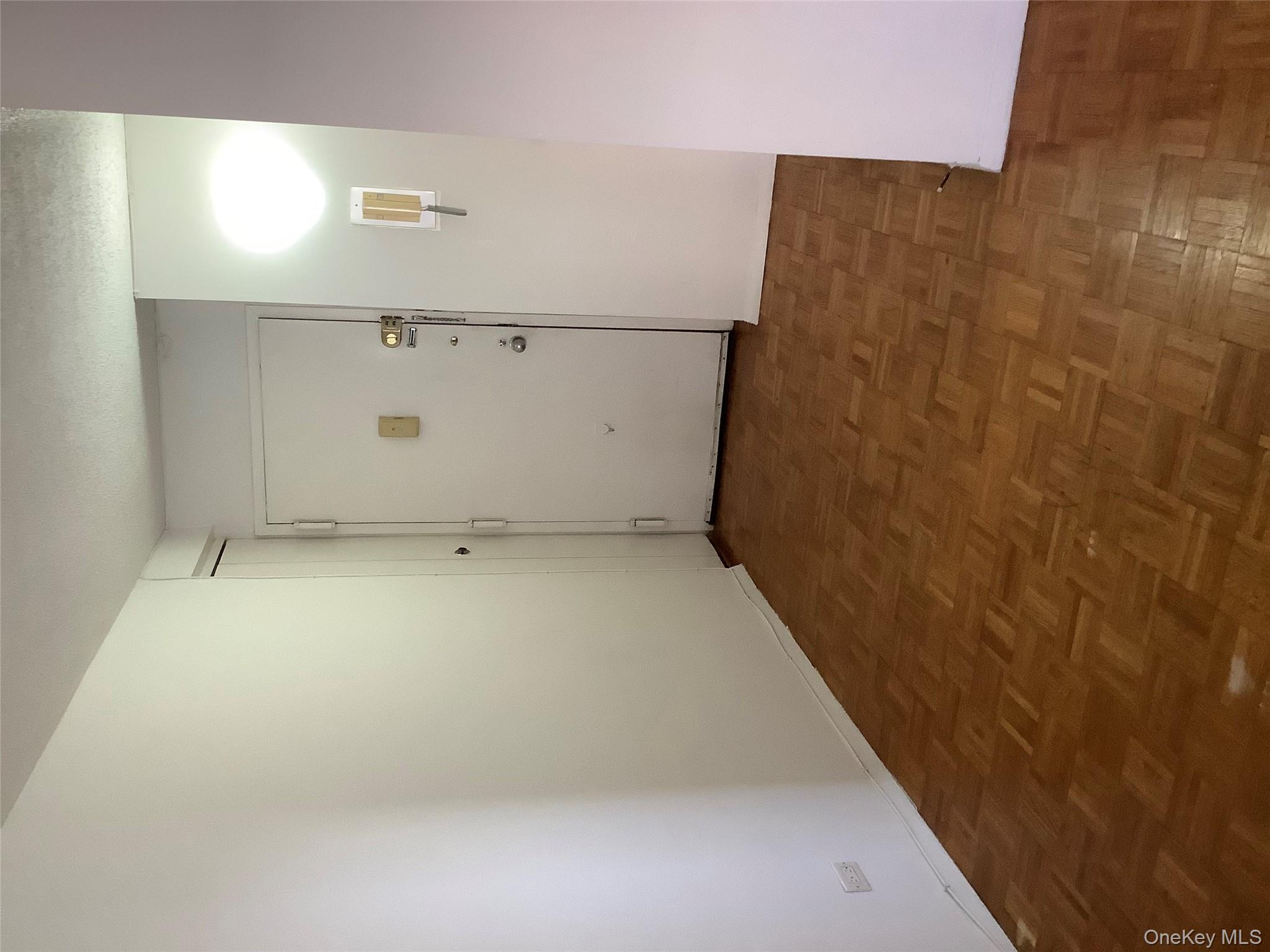 #1 photo, 138-35 ELDER AVE, クイーンズ区 Queens Village , NY 11355