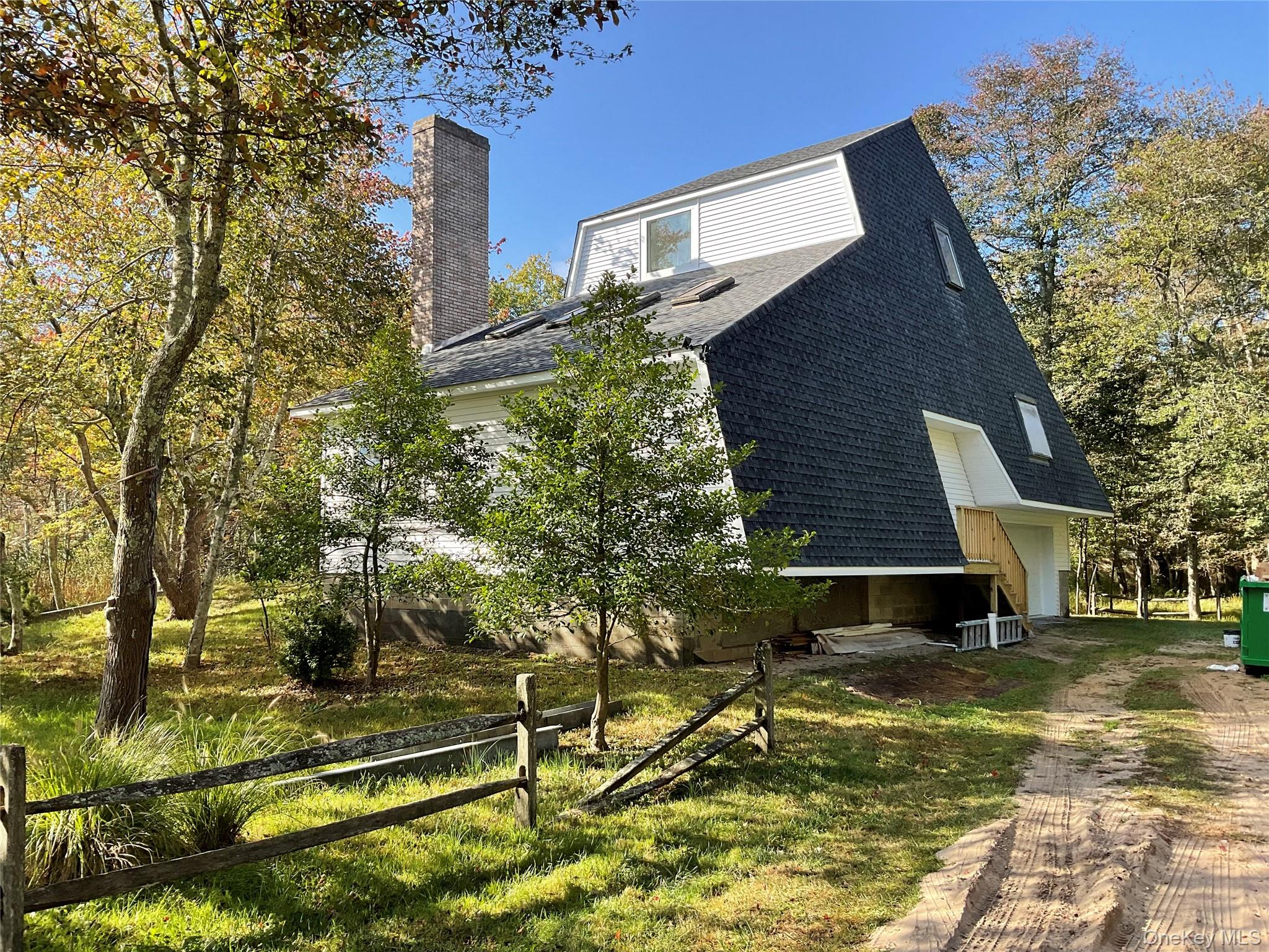 #1 photo, 84 Beaver Drive, सफ़ोक काउंटी Mastic Beach , NY 11951