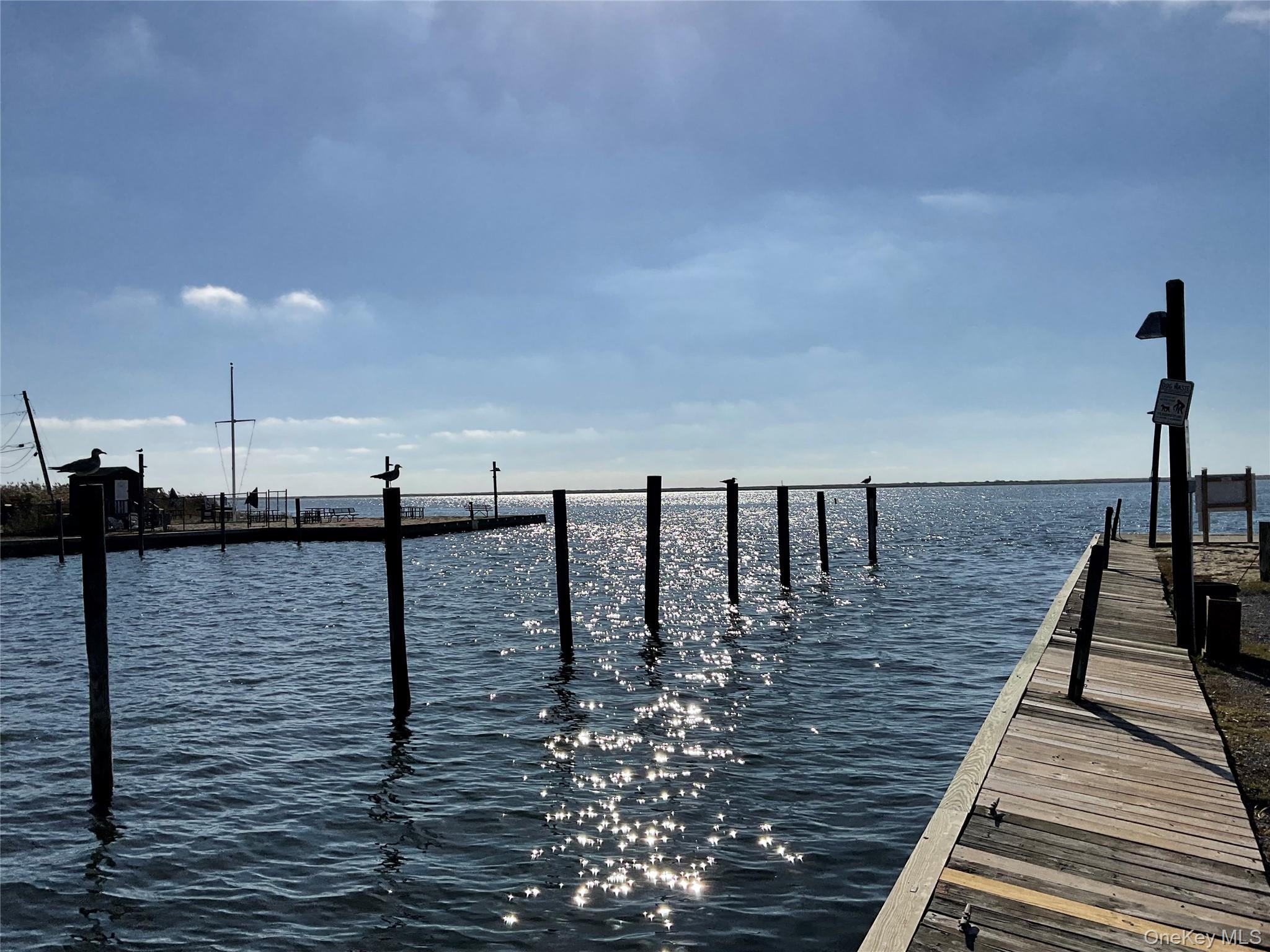 #11 photo, 84 Beaver Drive, सफ़ोक काउंटी Mastic Beach , NY 11951