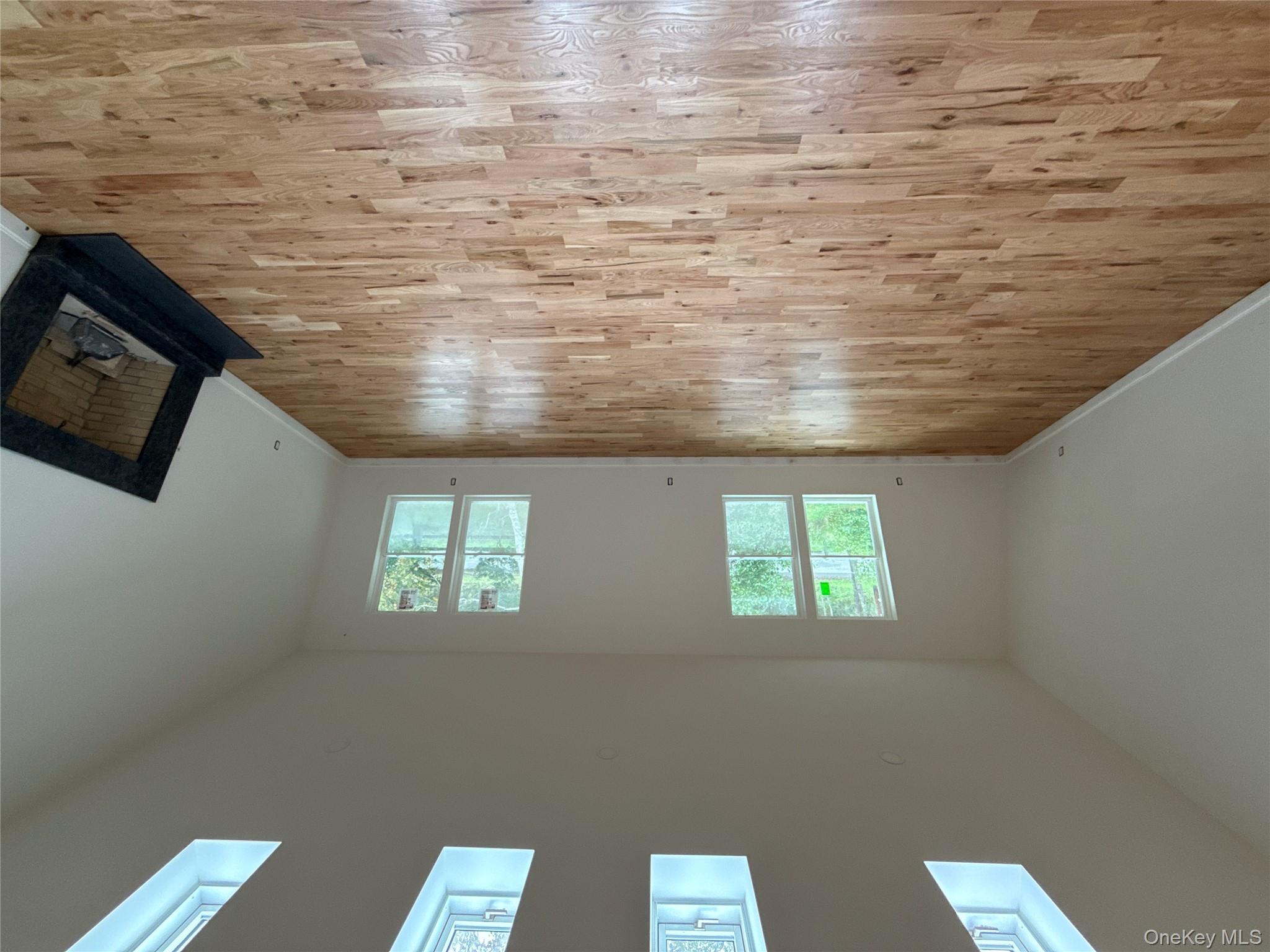 #13 photo, 84 Beaver Drive, सफ़ोक काउंटी Mastic Beach , NY 11951