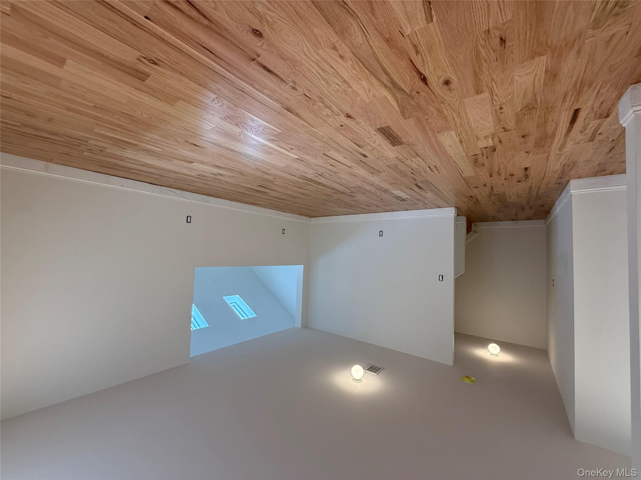 #19 photo, 84 Beaver Drive, सफ़ोक काउंटी Mastic Beach , NY 11951