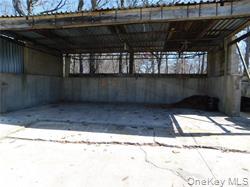 #6 photo, 69 Horseblock Road, サフォーク郡 Centereach , NY 11720