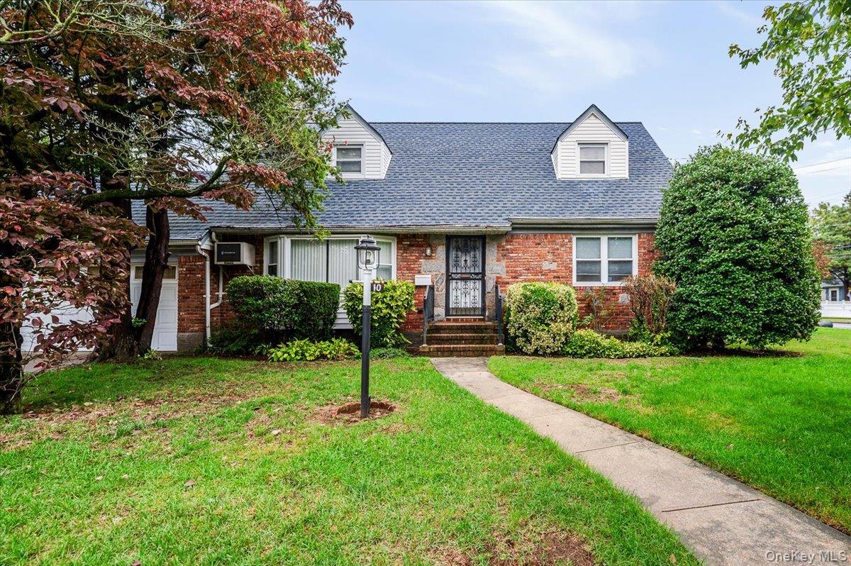 #1 photo, 10 Linden Street, Malverne , NY 11565