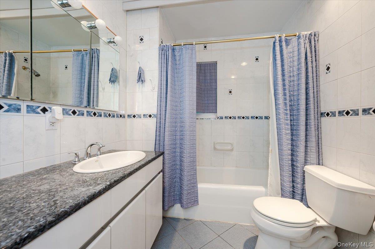 #13 photo, 10 Linden Street, Malverne , NY 11565