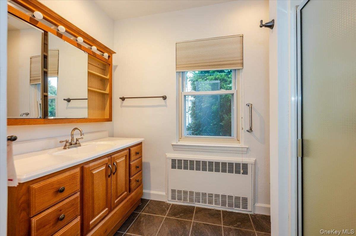 #14 photo, 10 Linden Street, Malverne , NY 11565