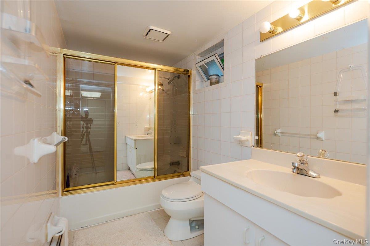 #15 photo, 10 Linden Street, Malverne , NY 11565