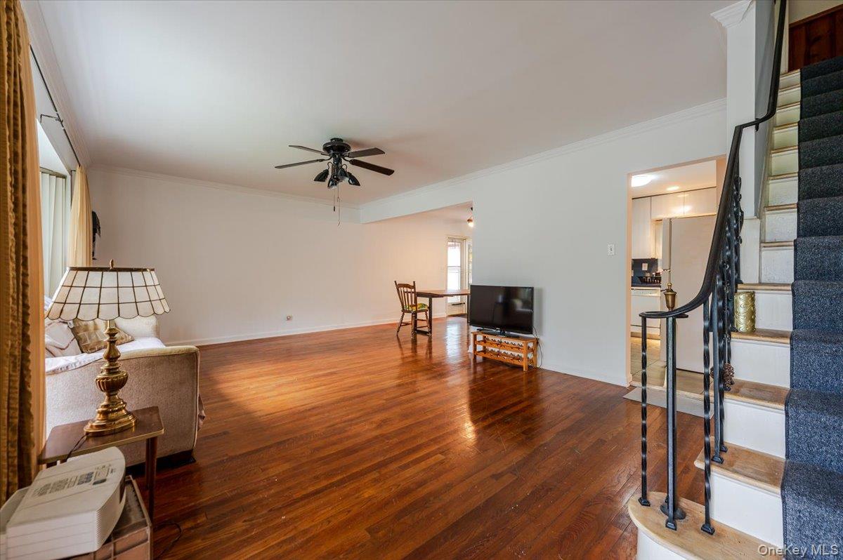 #2 photo, 10 Linden Street, Malverne , NY 11565