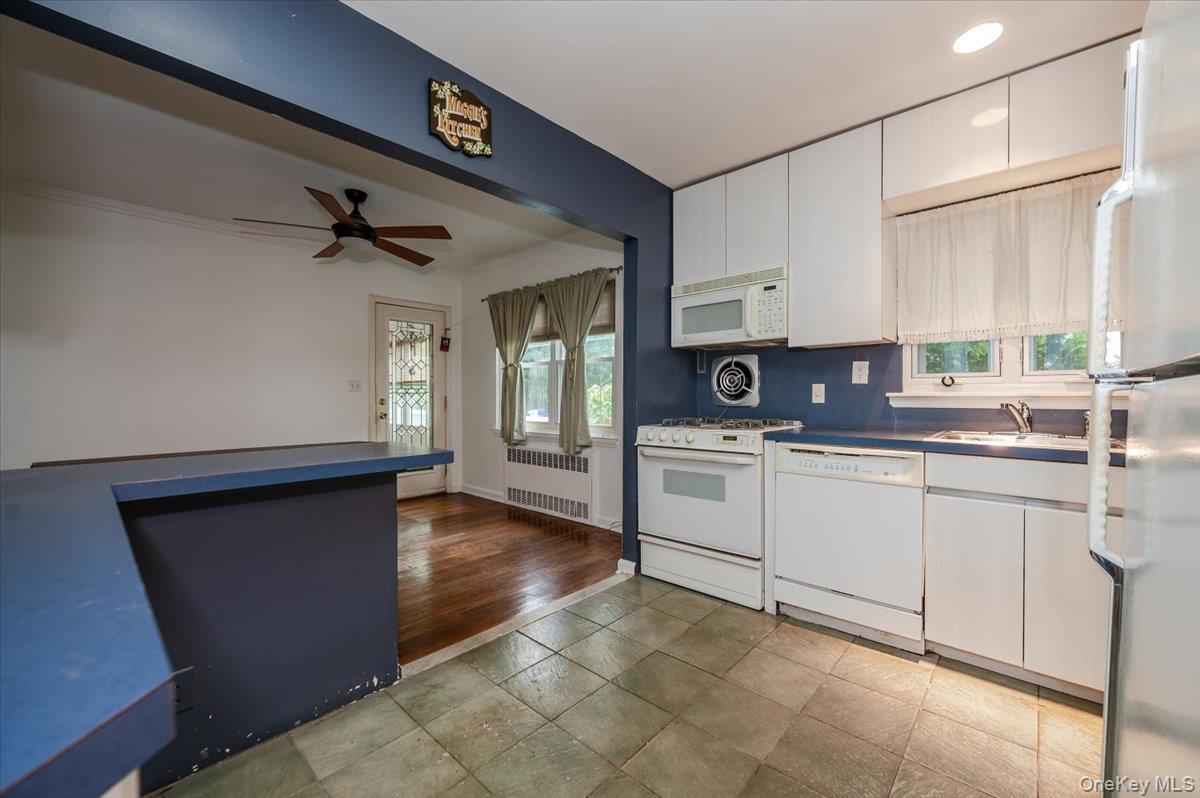 #6 photo, 10 Linden Street, Malverne , NY 11565