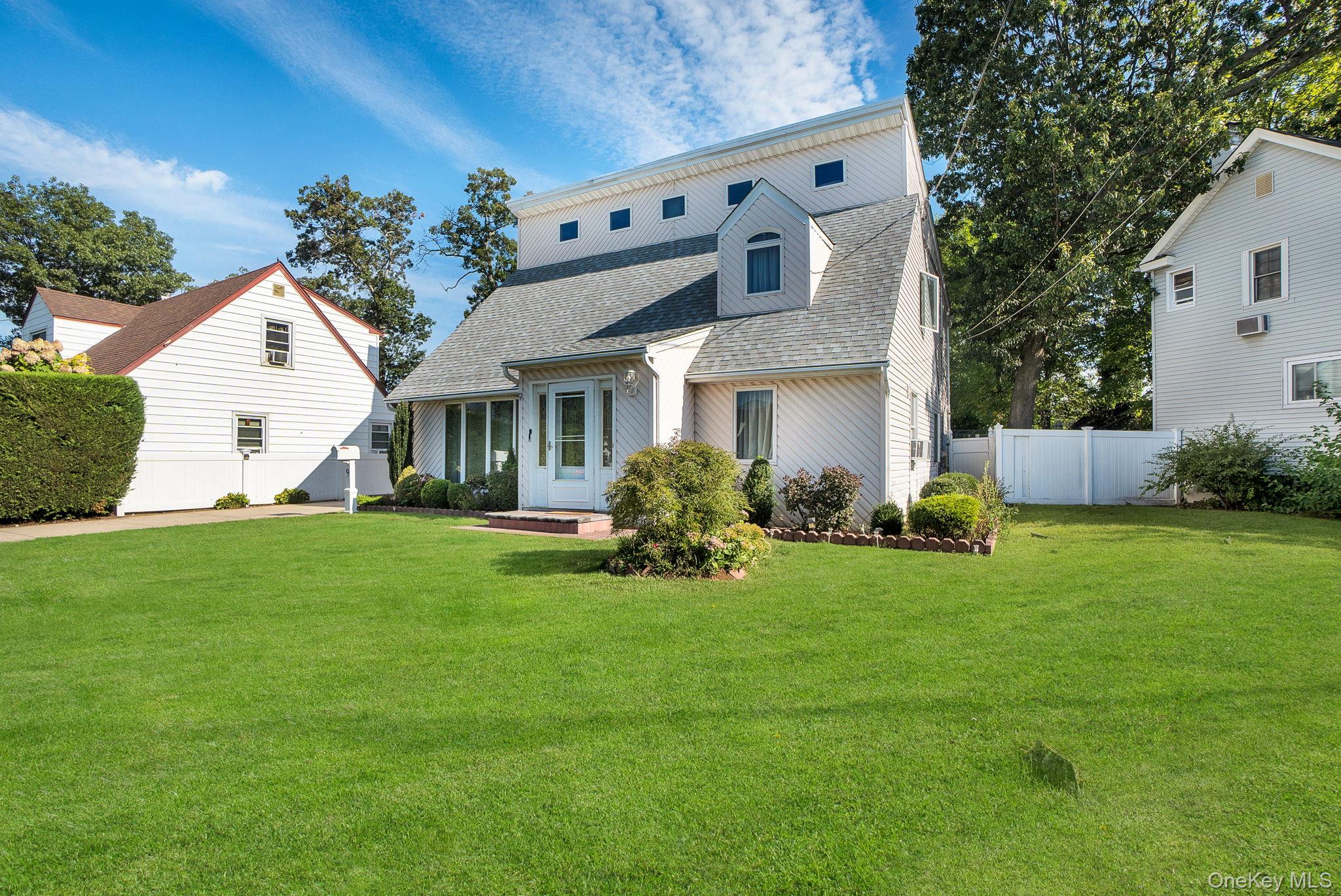 #2 photo, 9 Pine Lane, Valley Stream , NY 11581