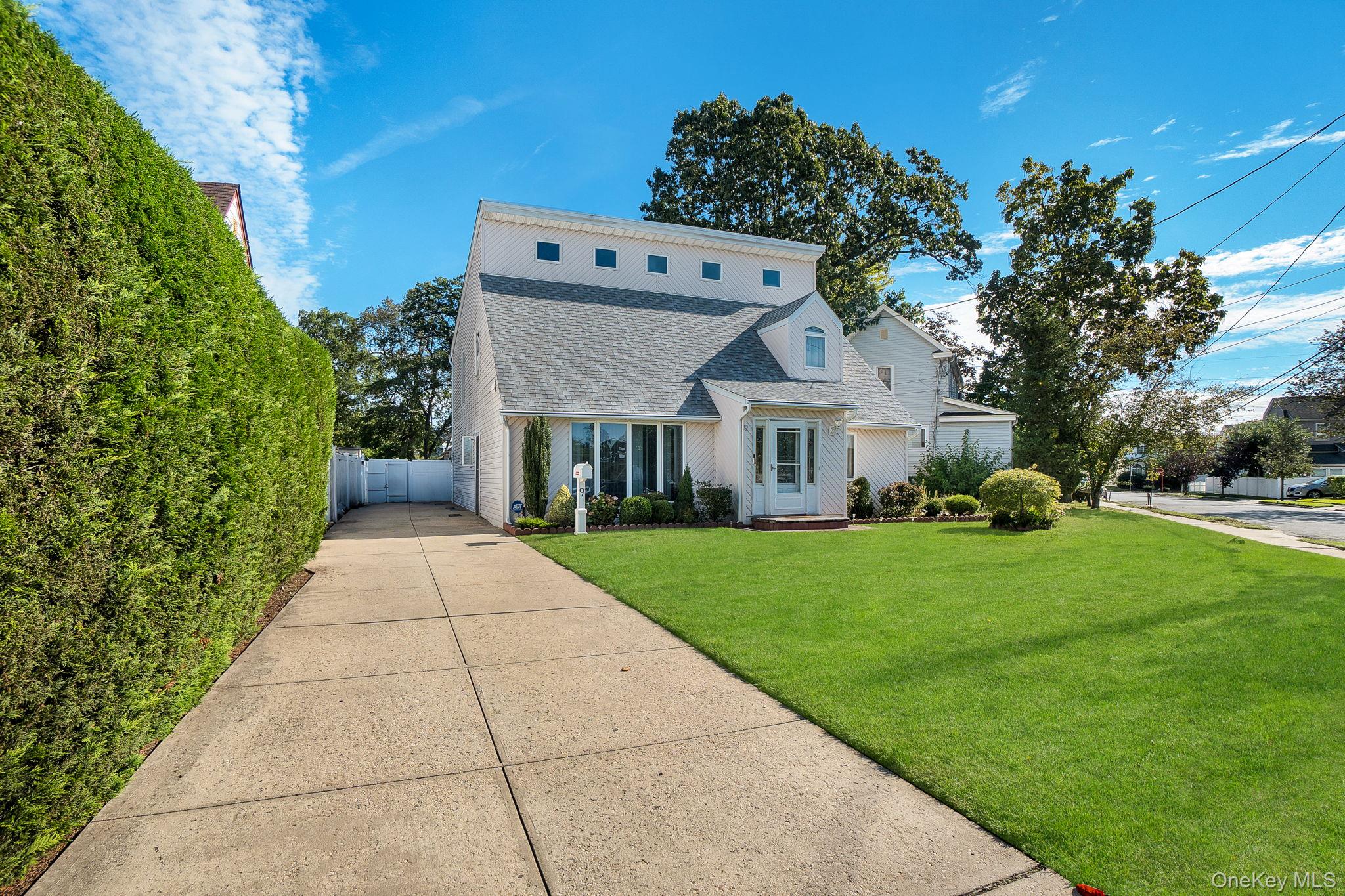 #3 photo, 9 Pine Lane, Valley Stream , NY 11581