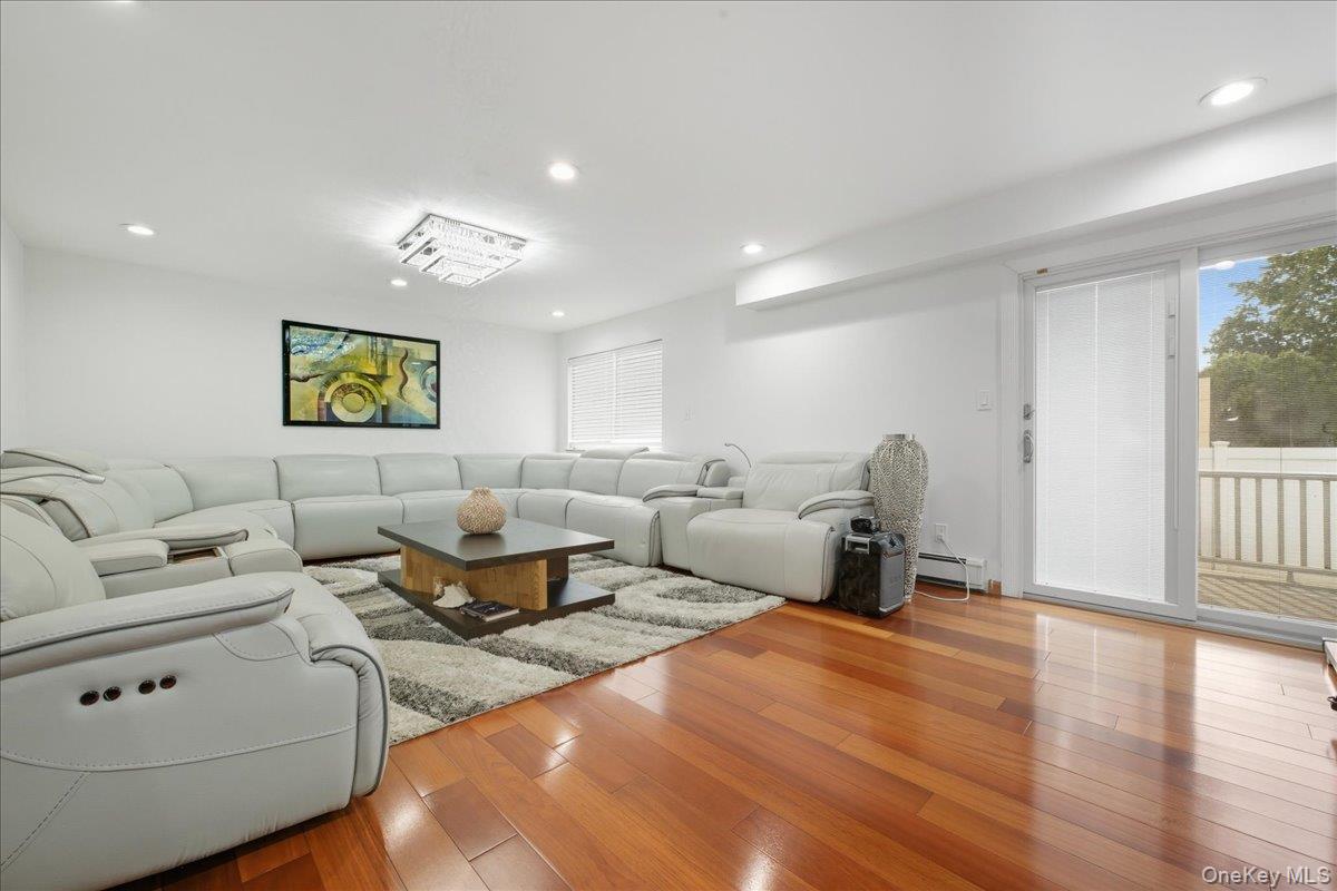 #16 photo, 302 W John Street, Hicksville , NY 11801