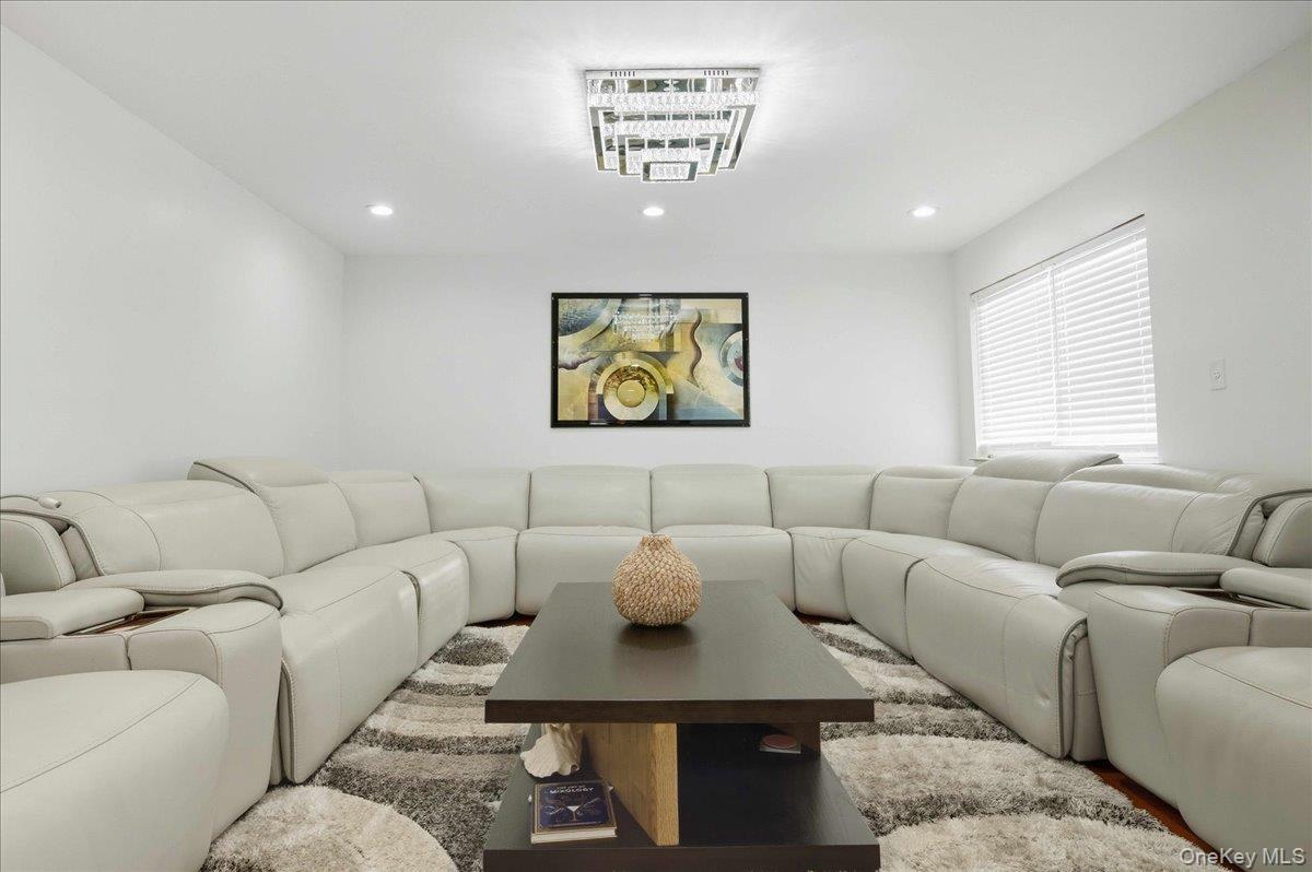 #17 photo, 302 W John Street, Hicksville , NY 11801