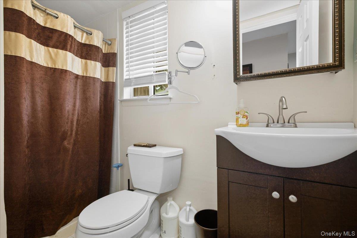 #19 photo, 302 W John Street, Hicksville , NY 11801