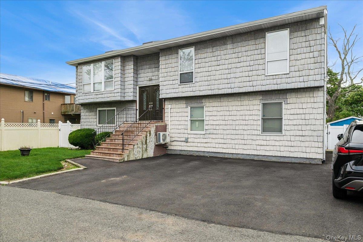 #2 photo, 302 W John Street, Hicksville , NY 11801