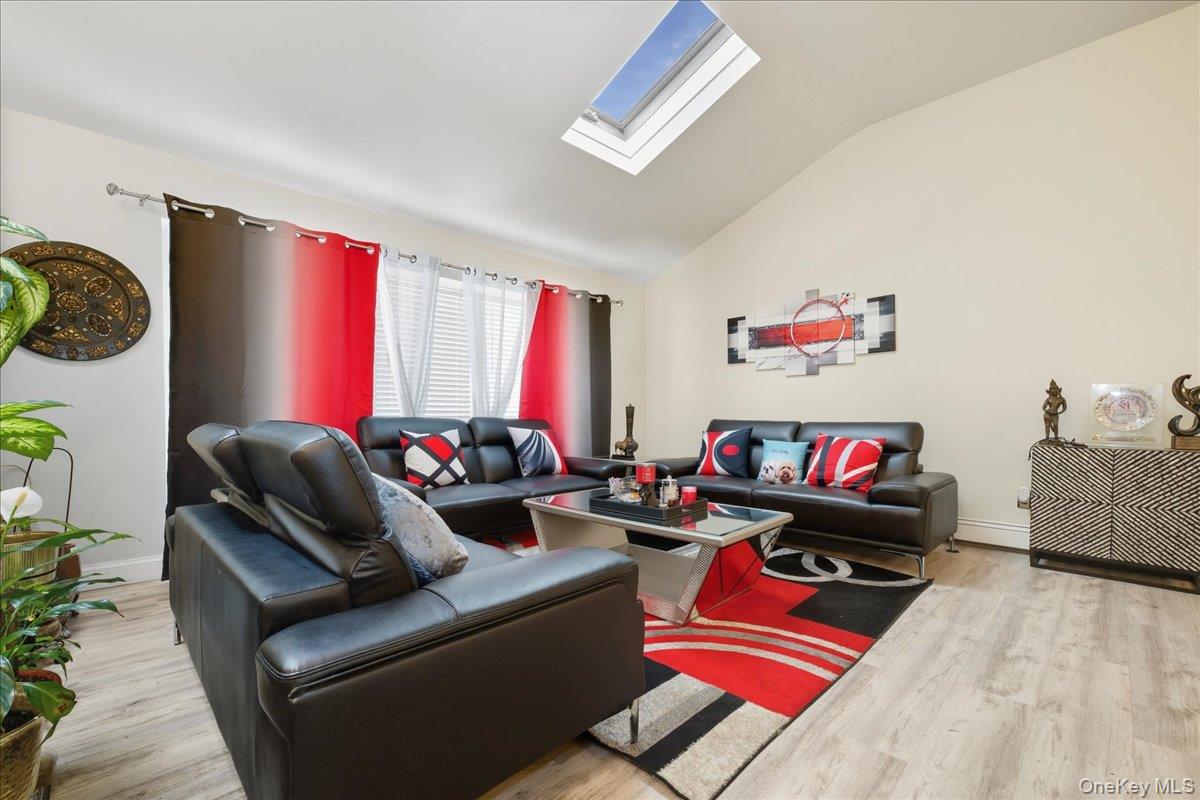 #4 photo, 302 W John Street, Hicksville , NY 11801