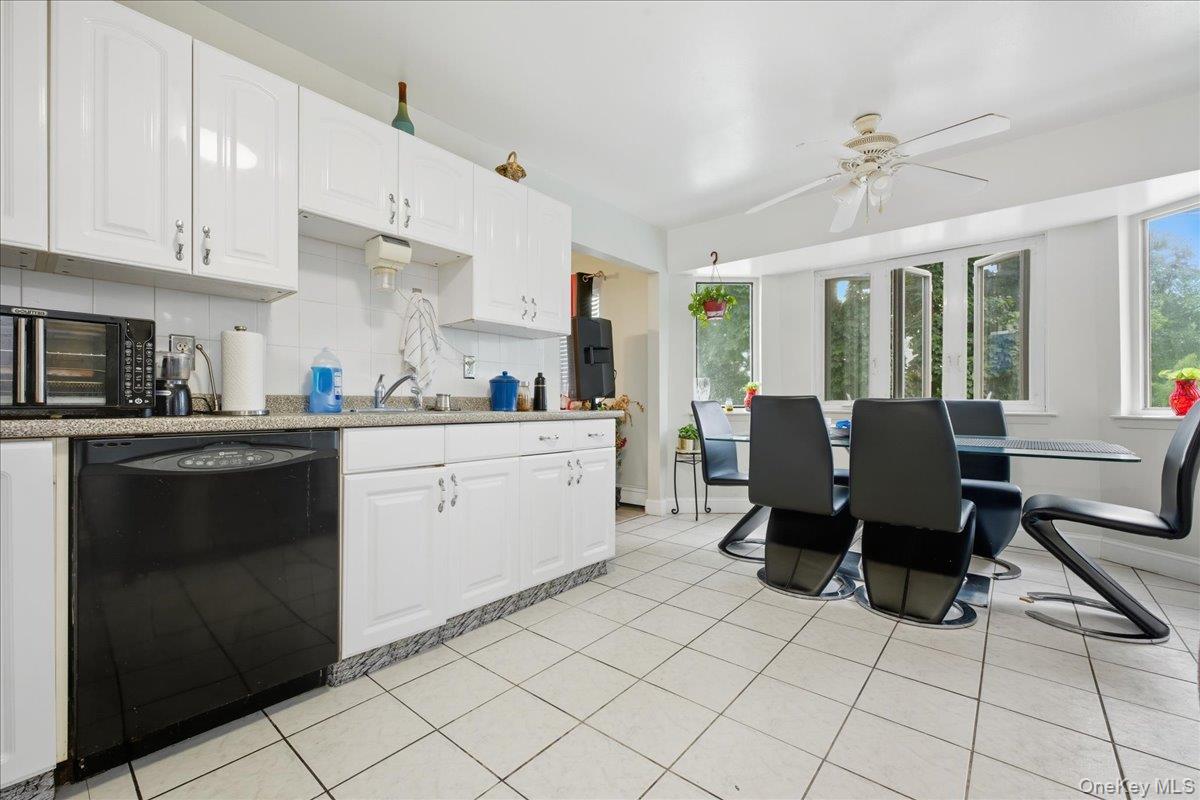 #9 photo, 302 W John Street, Hicksville , NY 11801