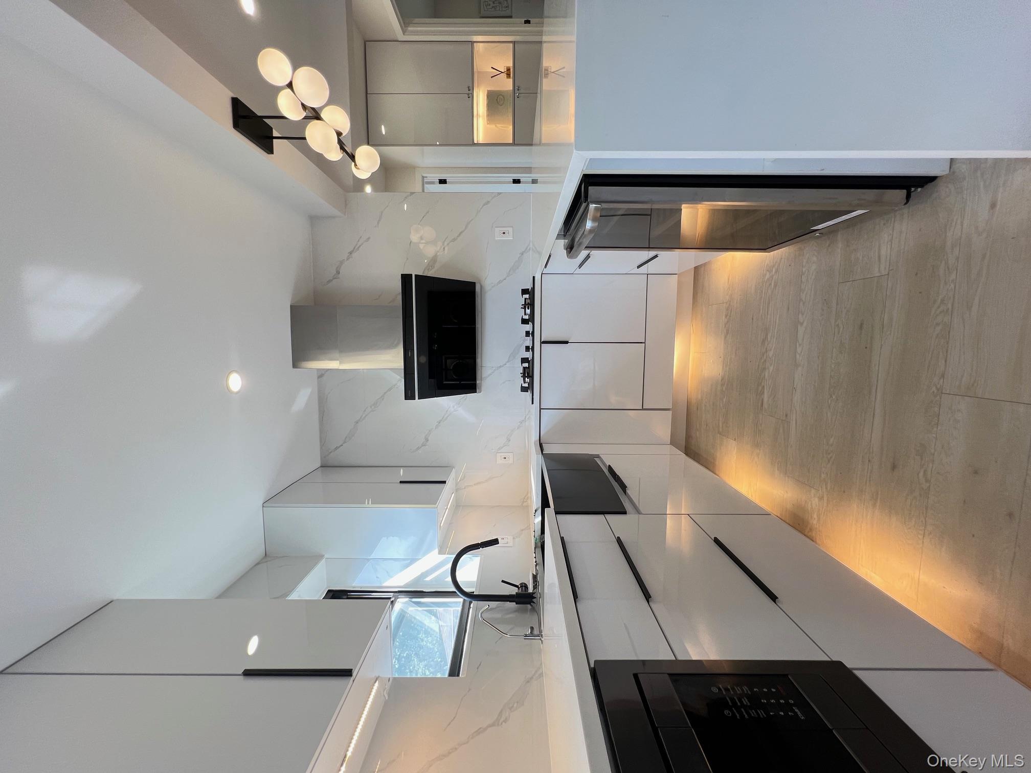 #1 photo, 13707 68th Drive, クイーンズ区 Flushing , NY 11367