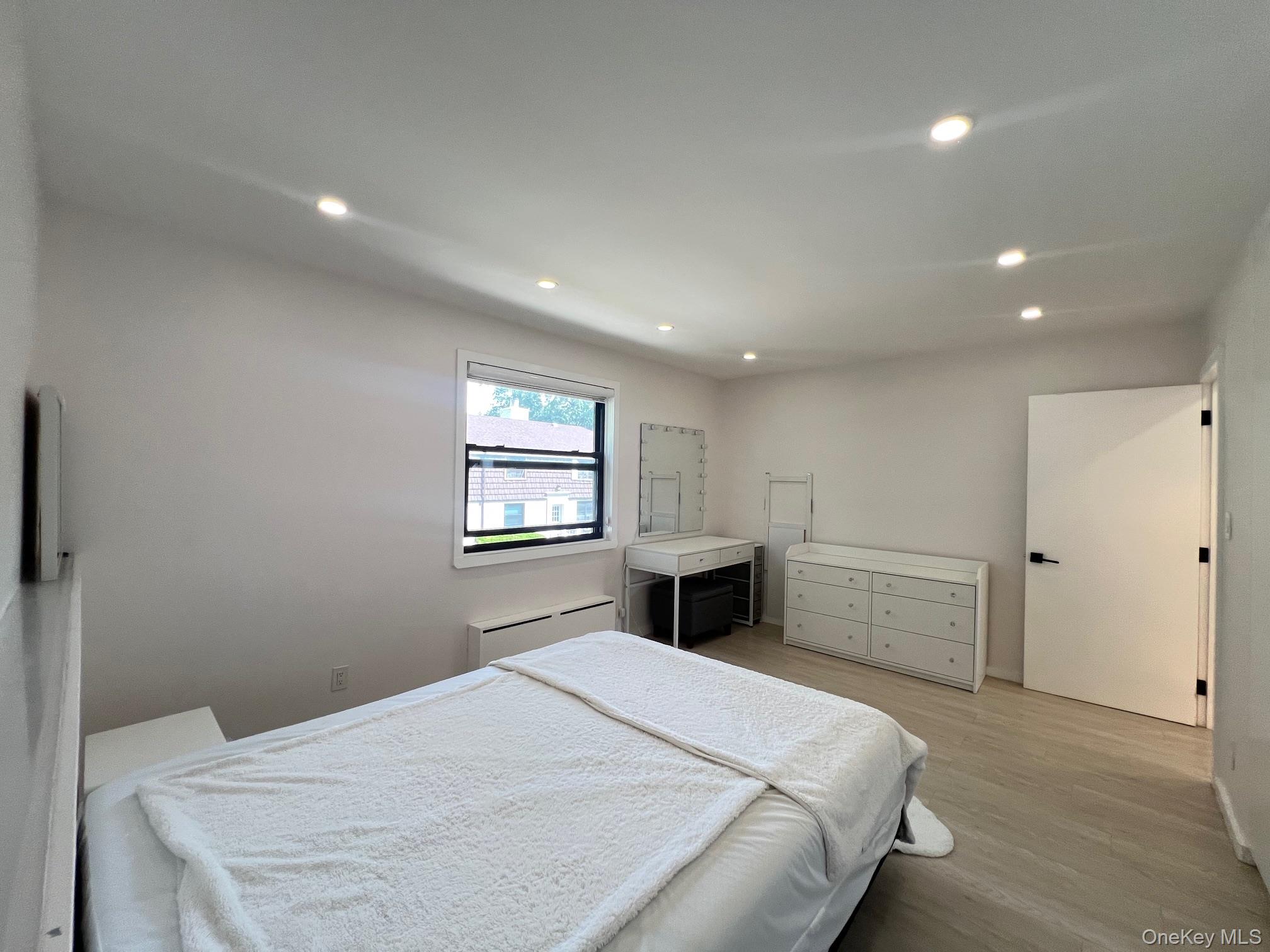 #13 photo, 13707 68th Drive, クイーンズ区 Flushing , NY 11367