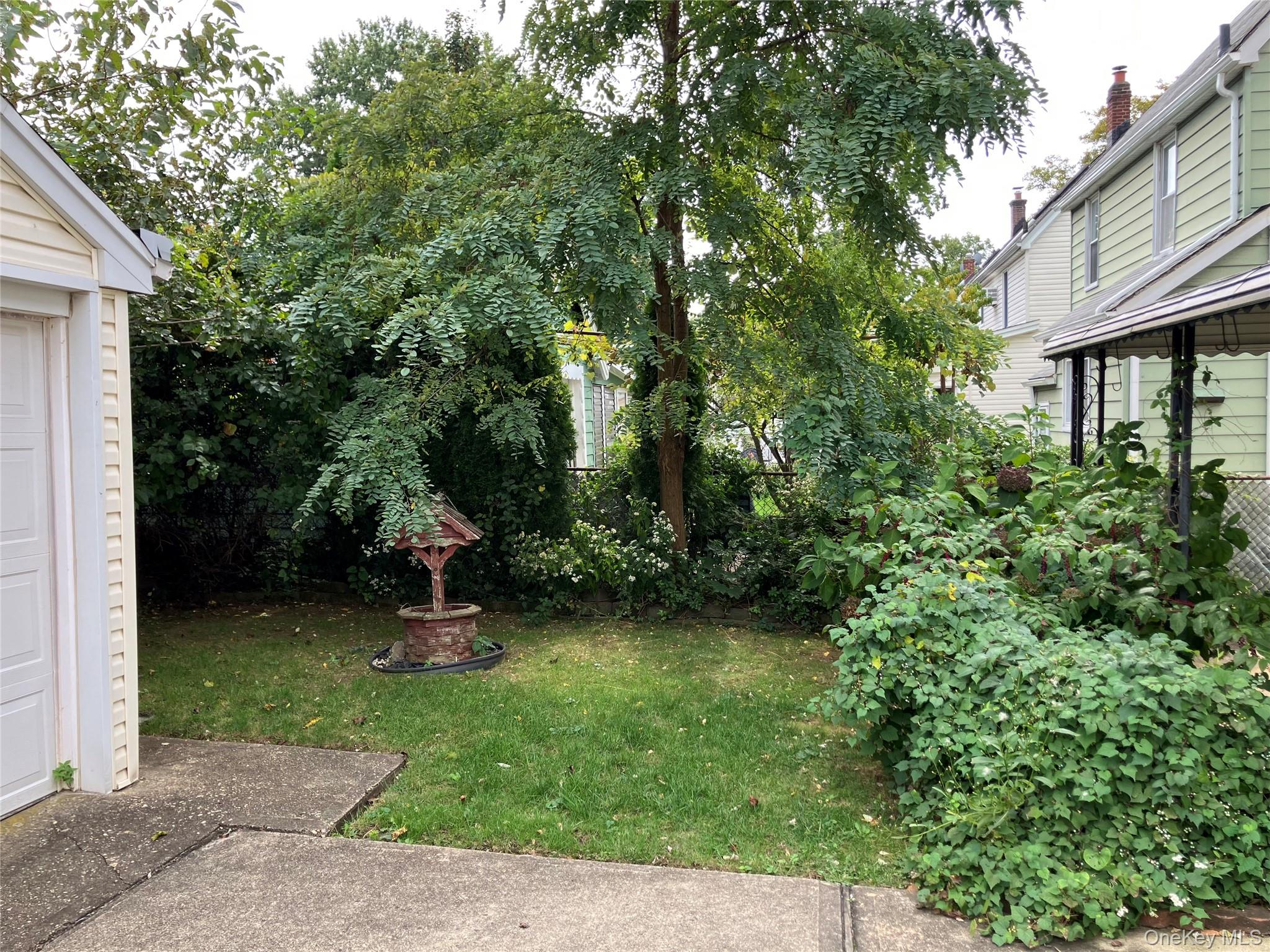 #6 photo, 121 Campbell Avenue, Williston Park , NY 11596