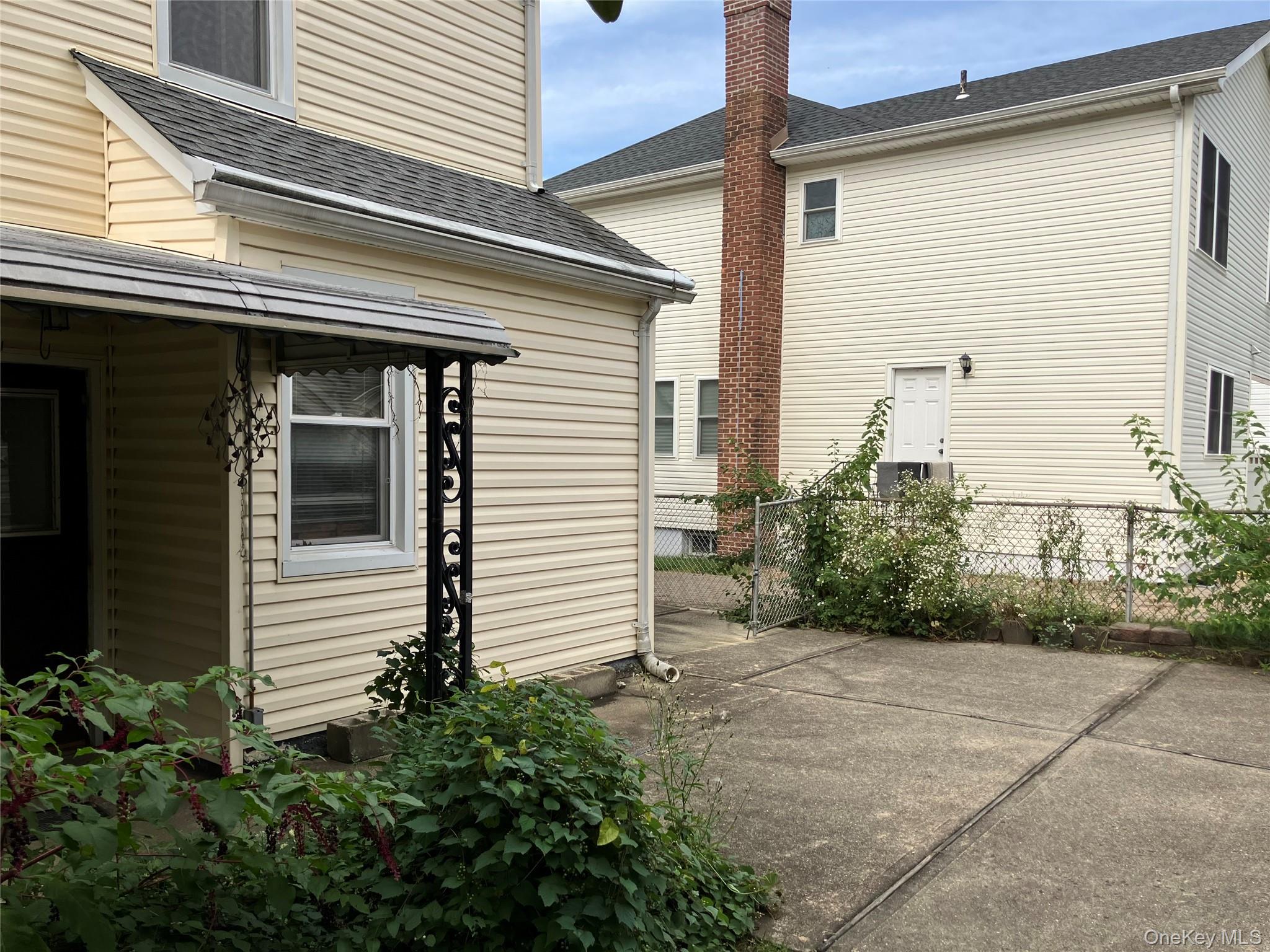 #9 photo, 121 Campbell Avenue, Williston Park , NY 11596