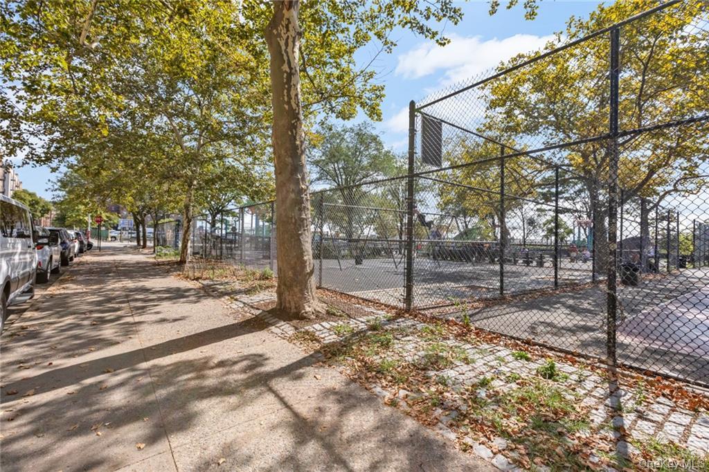 #19 photo, 3111 Brighton 1st Place, Brooklyn , NY 11235