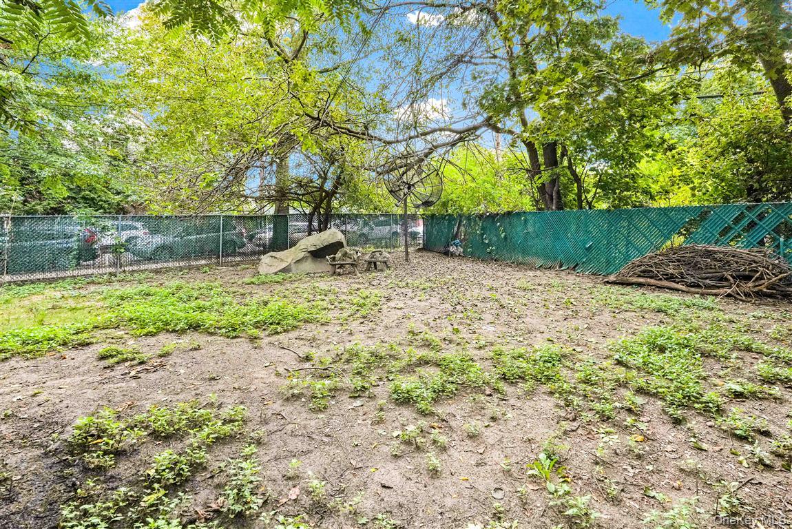 #17 photo, 81-26 Austin Street, クイーンズ区 Kew Gardens , NY 11415